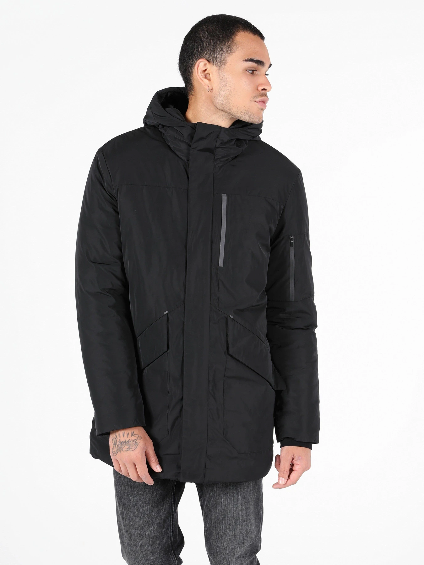 Куртки и дубленки Colin’s модель CL1051059BLK Куртки и дубленки Colin’s модель CL1051059BLK Фото