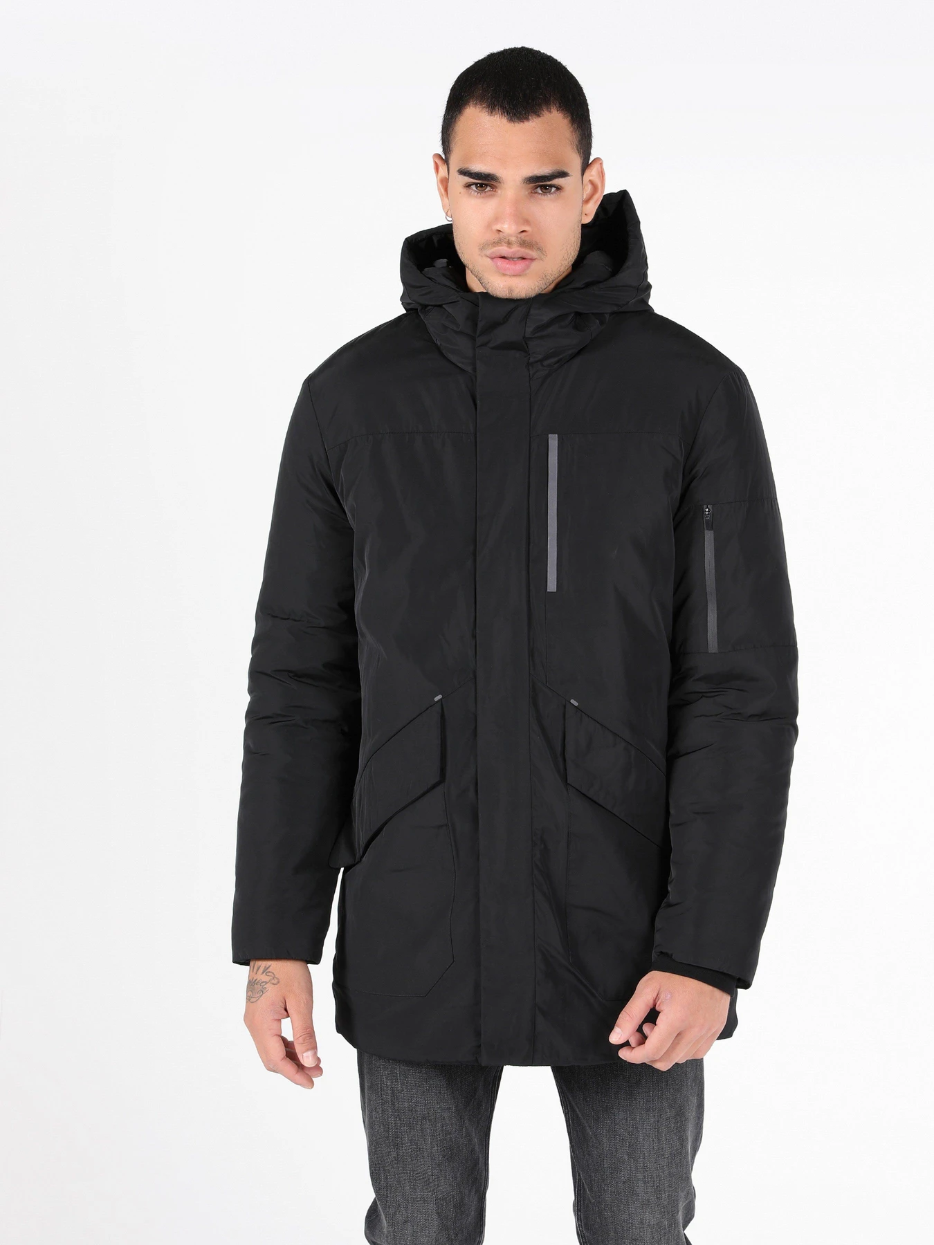 Куртки и дубленки Colin’s модель CL1051059BLK Куртки и дубленки Colin’s модель CL1051059BLK Фото