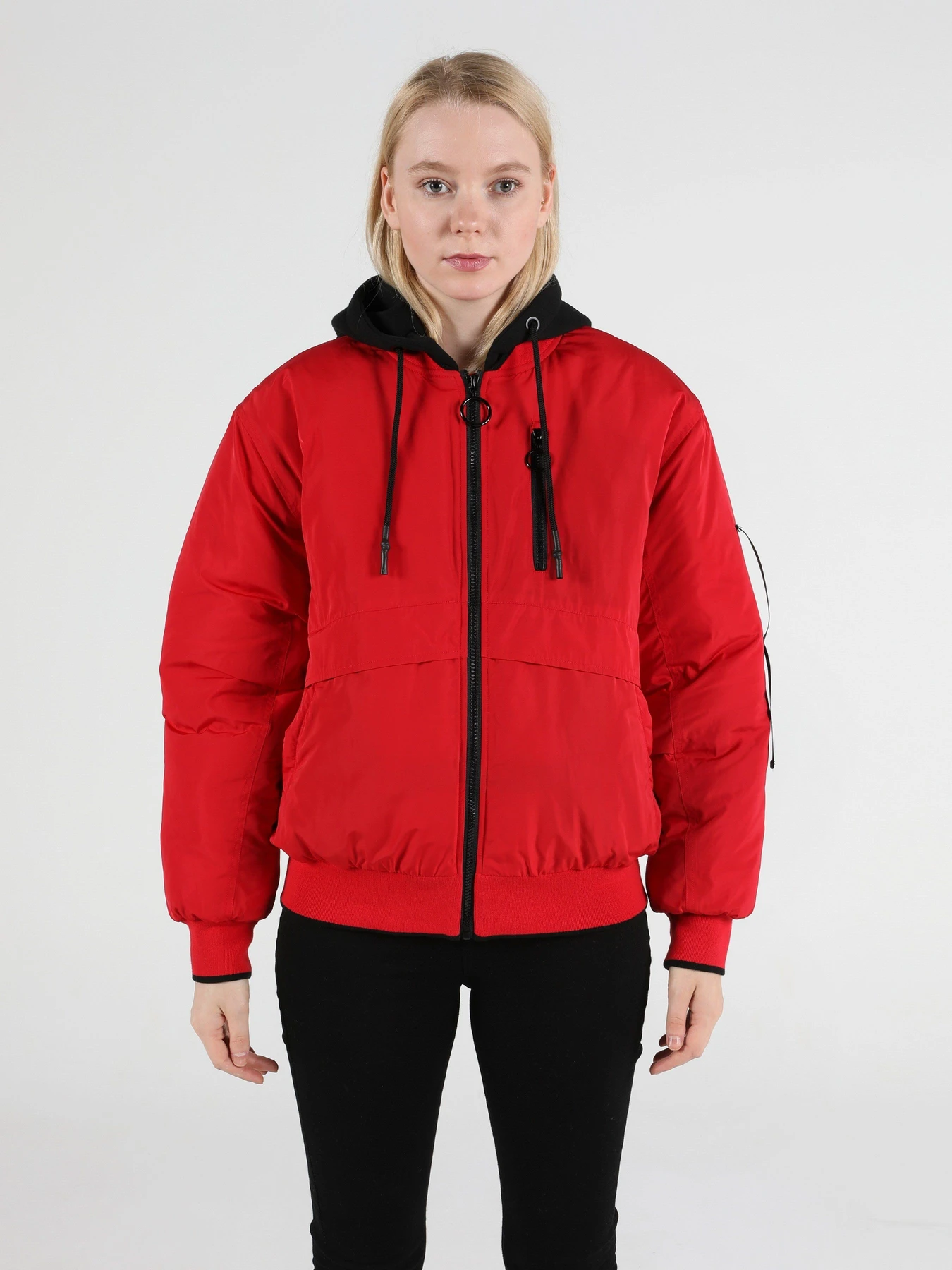 Куртки та дублянки Colin’s модель CL1051066RED Фото