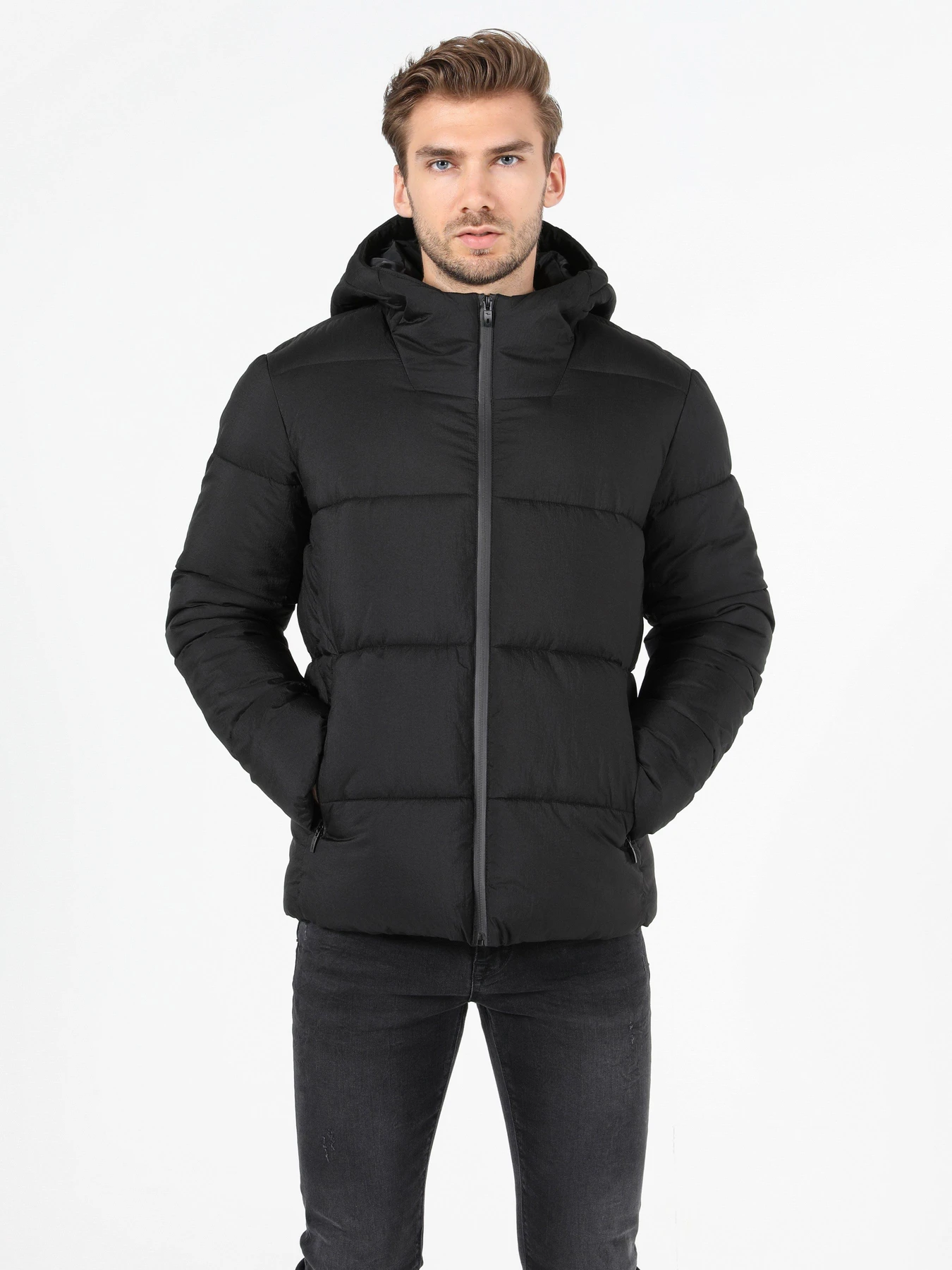Куртки и дубленки Colin’s модель CL1051259BLK Куртки и дубленки Colin’s модель CL1051259BLK Фото