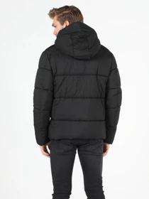 Куртки и дубленки Colin’s модель CL1051259BLK Фото