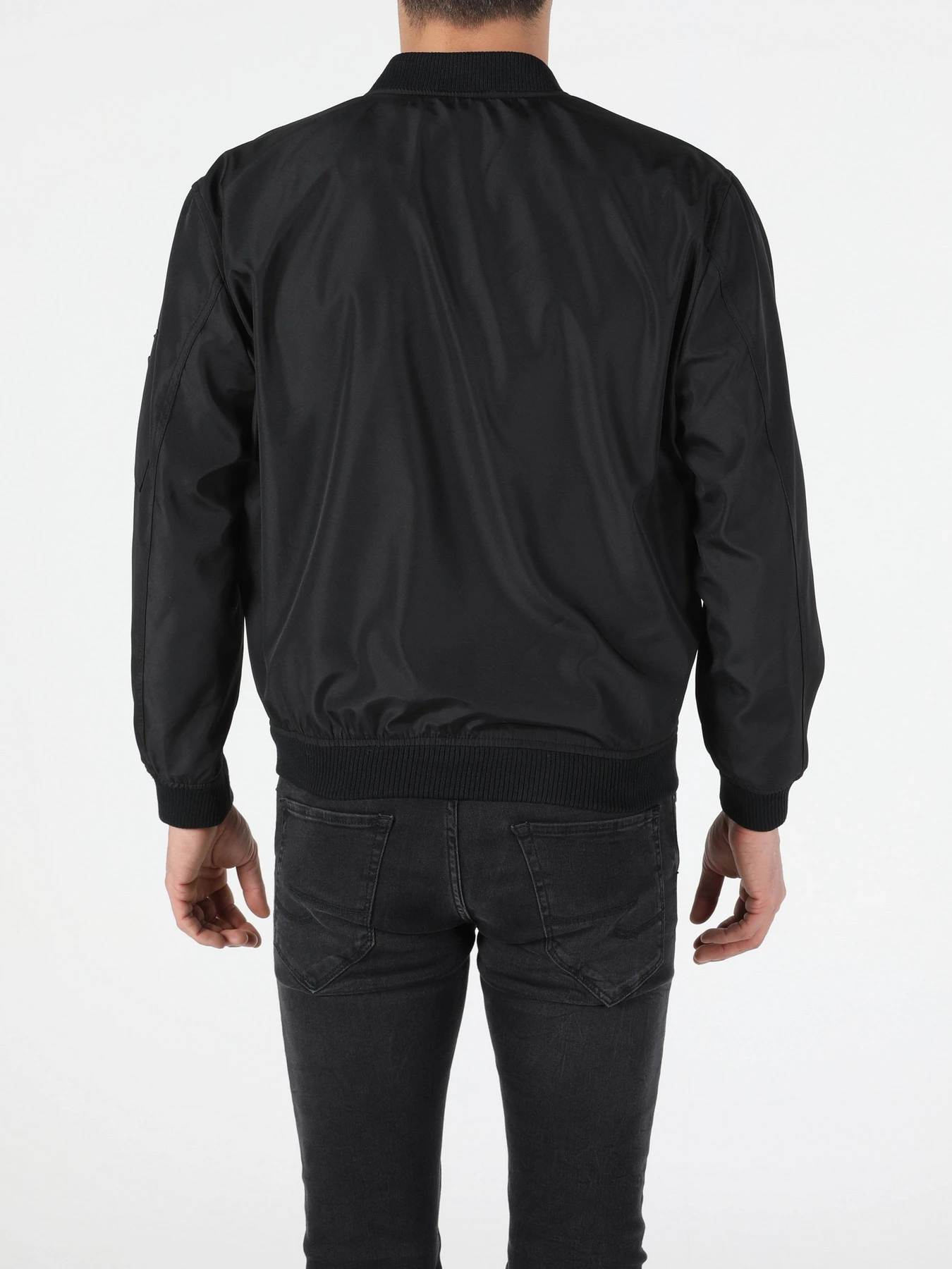 Куртки и дубленки Colin’s модель CL1053015BLK Куртки и дубленки Colin’s модель CL1053015BLK Фото