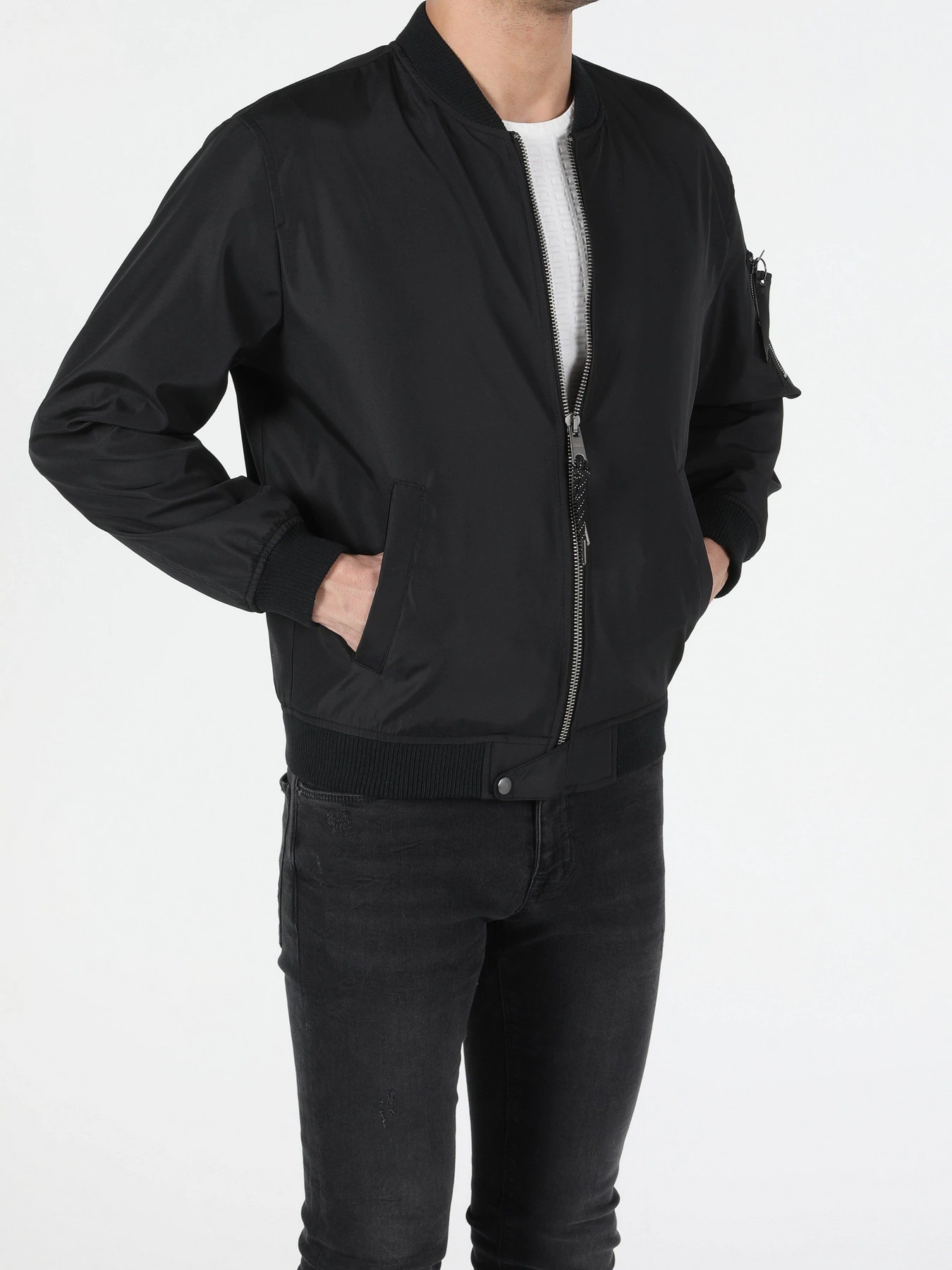 Куртки и дубленки Colin’s модель CL1053015BLK Куртки и дубленки Colin’s модель CL1053015BLK Фото