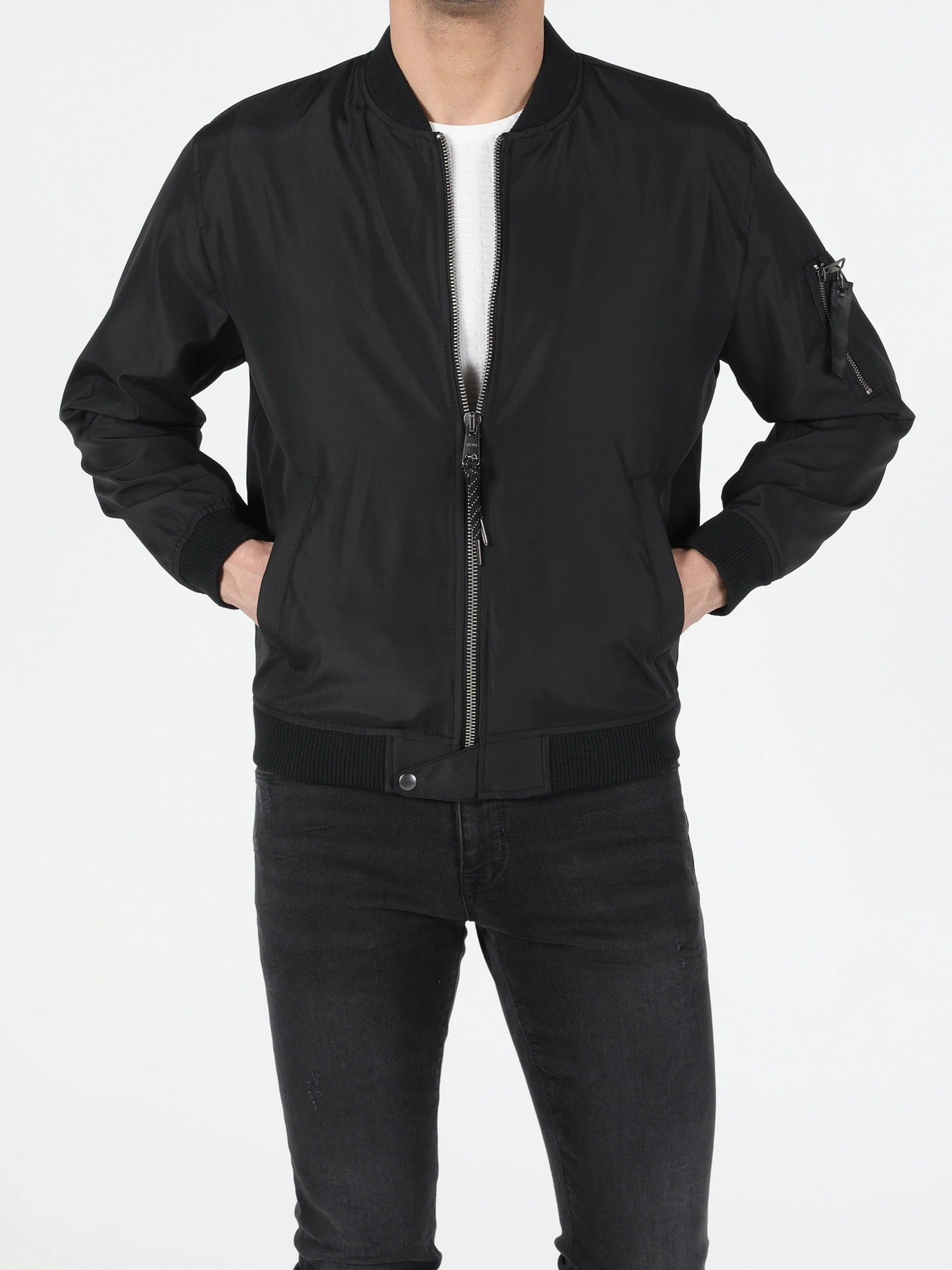 Куртки и дубленки Colin’s модель CL1053015BLK Куртки и дубленки Colin’s модель CL1053015BLK Фото