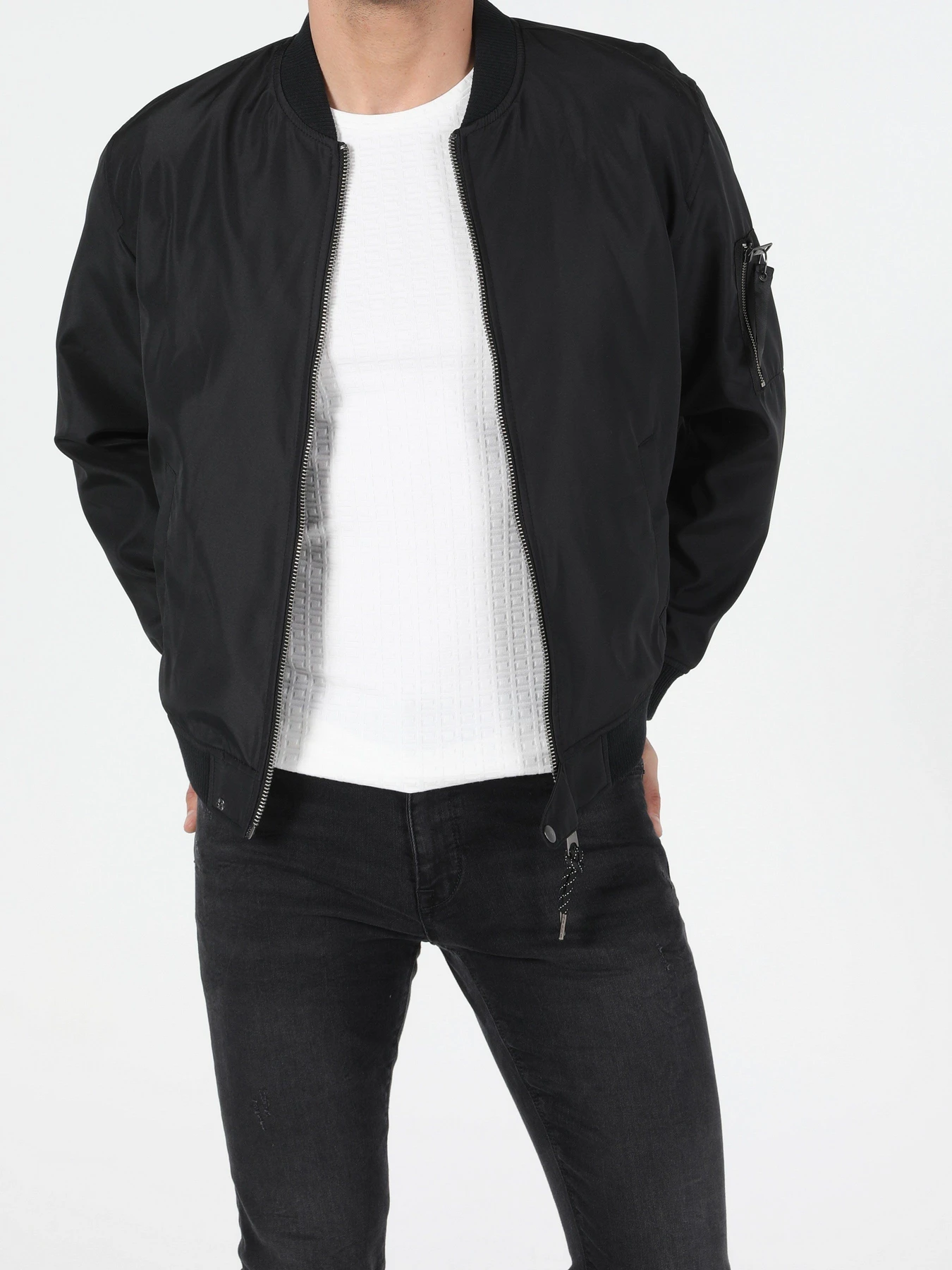 Куртки и дубленки Colin’s модель CL1053015BLK Куртки и дубленки Colin’s модель CL1053015BLK Фото