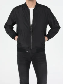 Куртки и дубленки Colin’s модель CL1053015BLK Фото