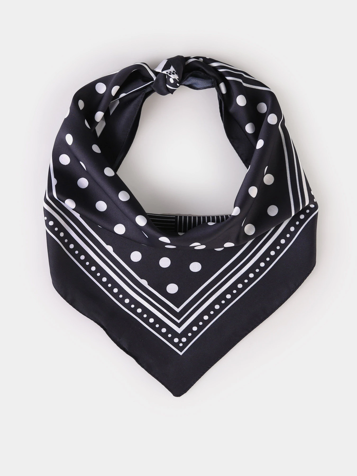 Шарфы и платки Colin’s модель CL1041317BLK Шарфы и платки Colin’s модель CL1041317BLK Фото