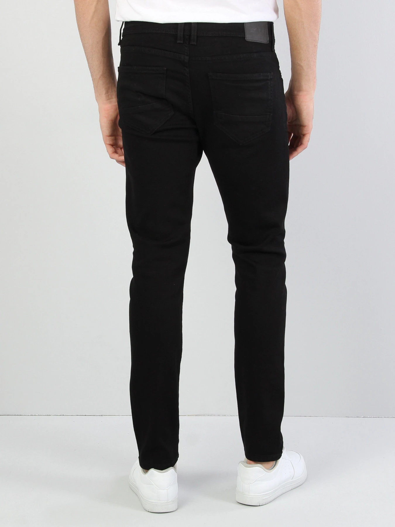 Джинсы Colin’s 041 Danny Slim модель CL1031097DN06270 Джинсы Colin’s 041 Danny Slim модель CL1031097DN06270 Фото