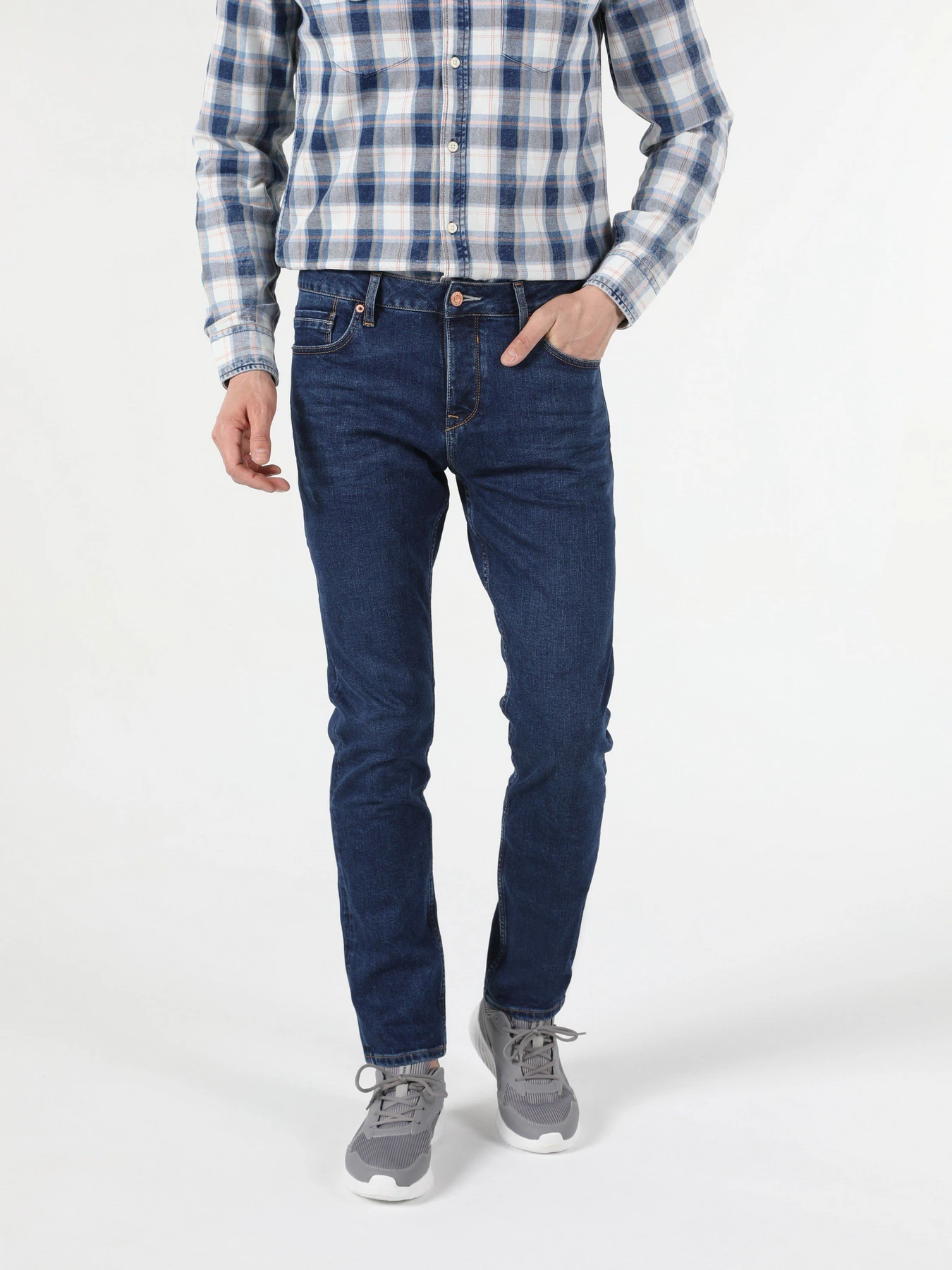 Джинсы Colin’s 044 Karl Straight модель CL1052884DN41266 Фото