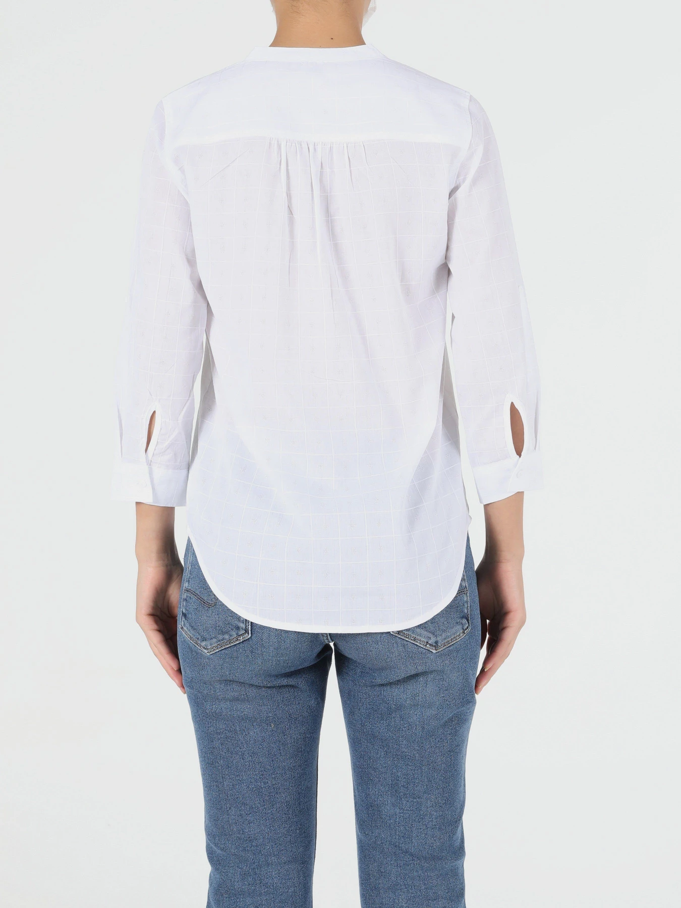 Сорочки Colin’s модель CL1047874WHT Сорочки Colin’s модель CL1047874WHT Фото