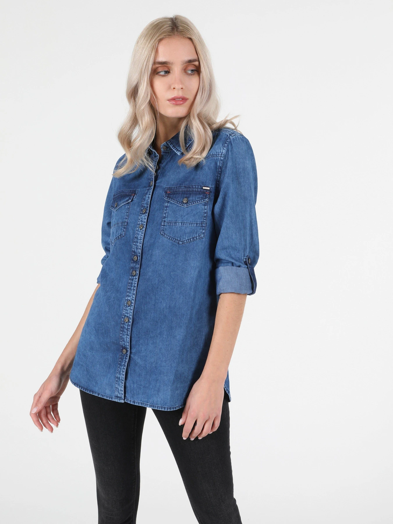 Сорочки Colin’s модель CL1051488DN04572 Сорочки Colin’s модель CL1051488DN04572 Фото