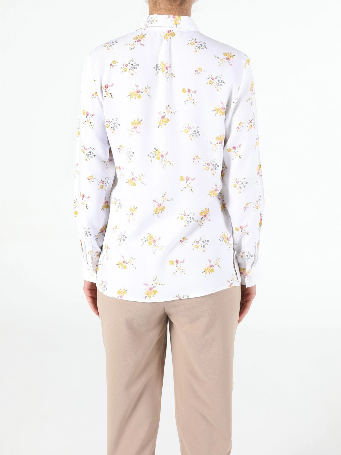 Сорочки Colin’s модель CL1053406WHT Сорочки Colin’s модель CL1053406WHT Фото