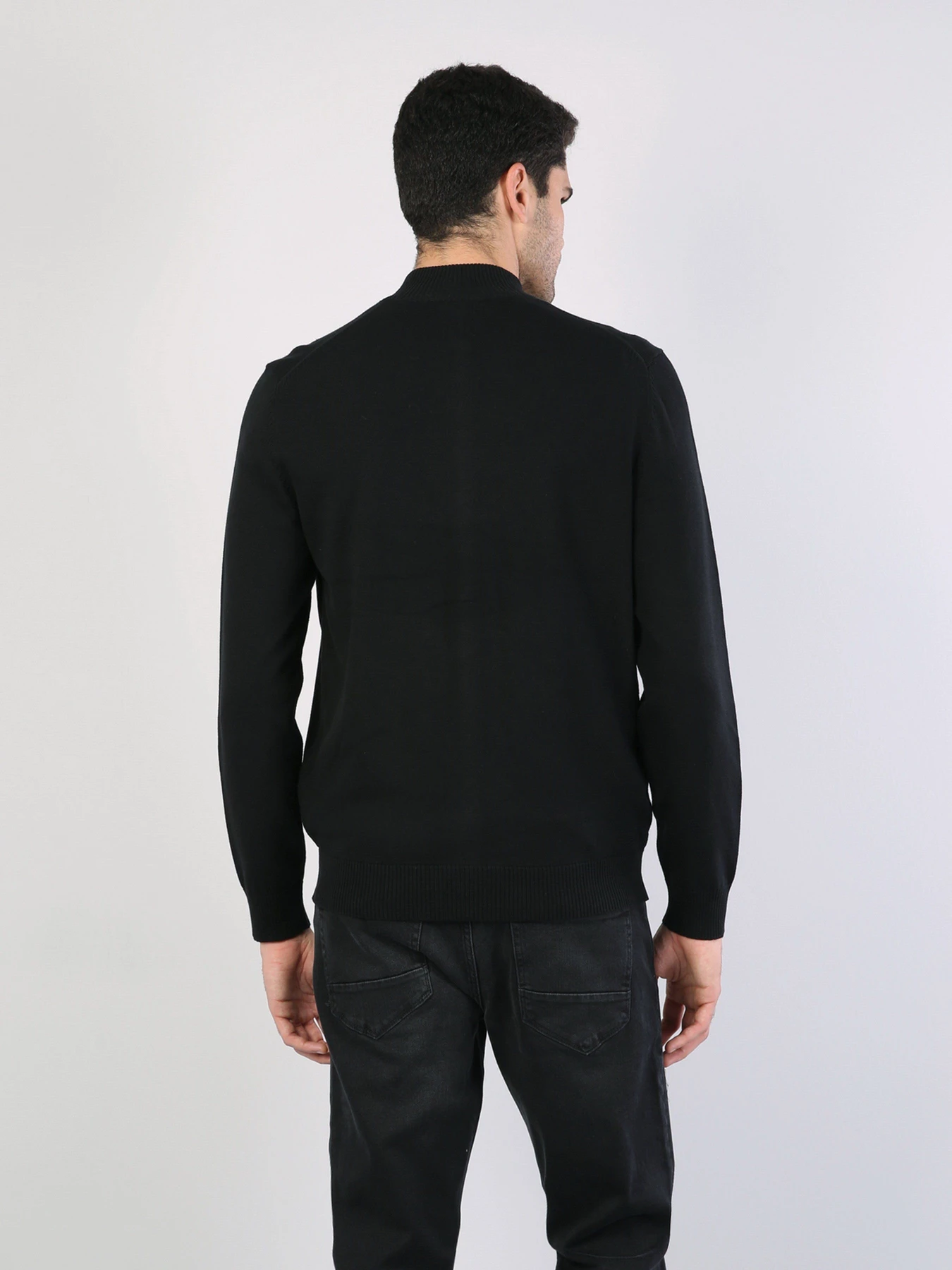 Свитры и кардиганы Colin’s модель CL1023205BLK Свитры и кардиганы Colin’s модель CL1023205BLK Фото