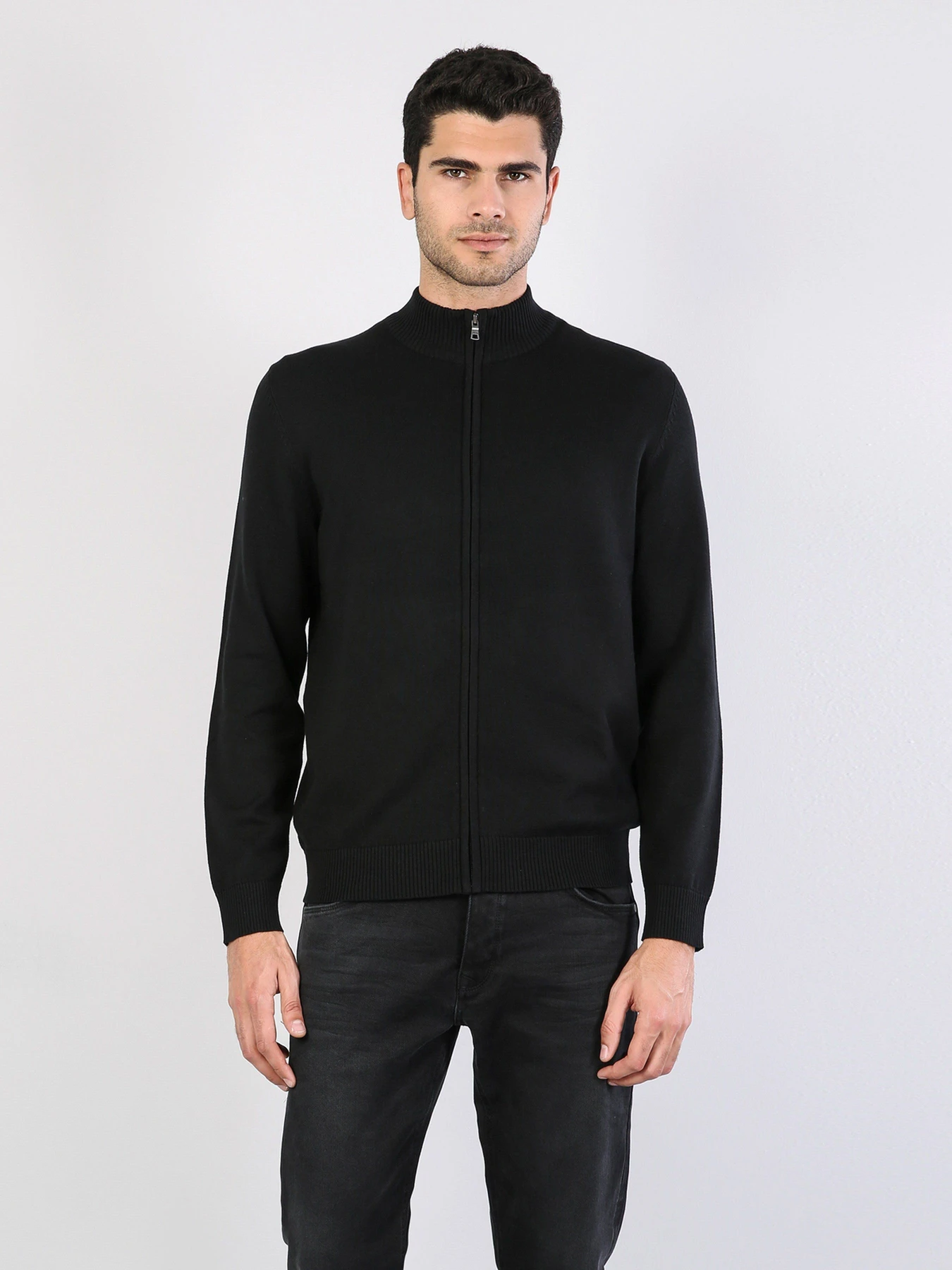 Свитры и кардиганы Colin’s модель CL1023205BLK Свитры и кардиганы Colin’s модель CL1023205BLK Фото