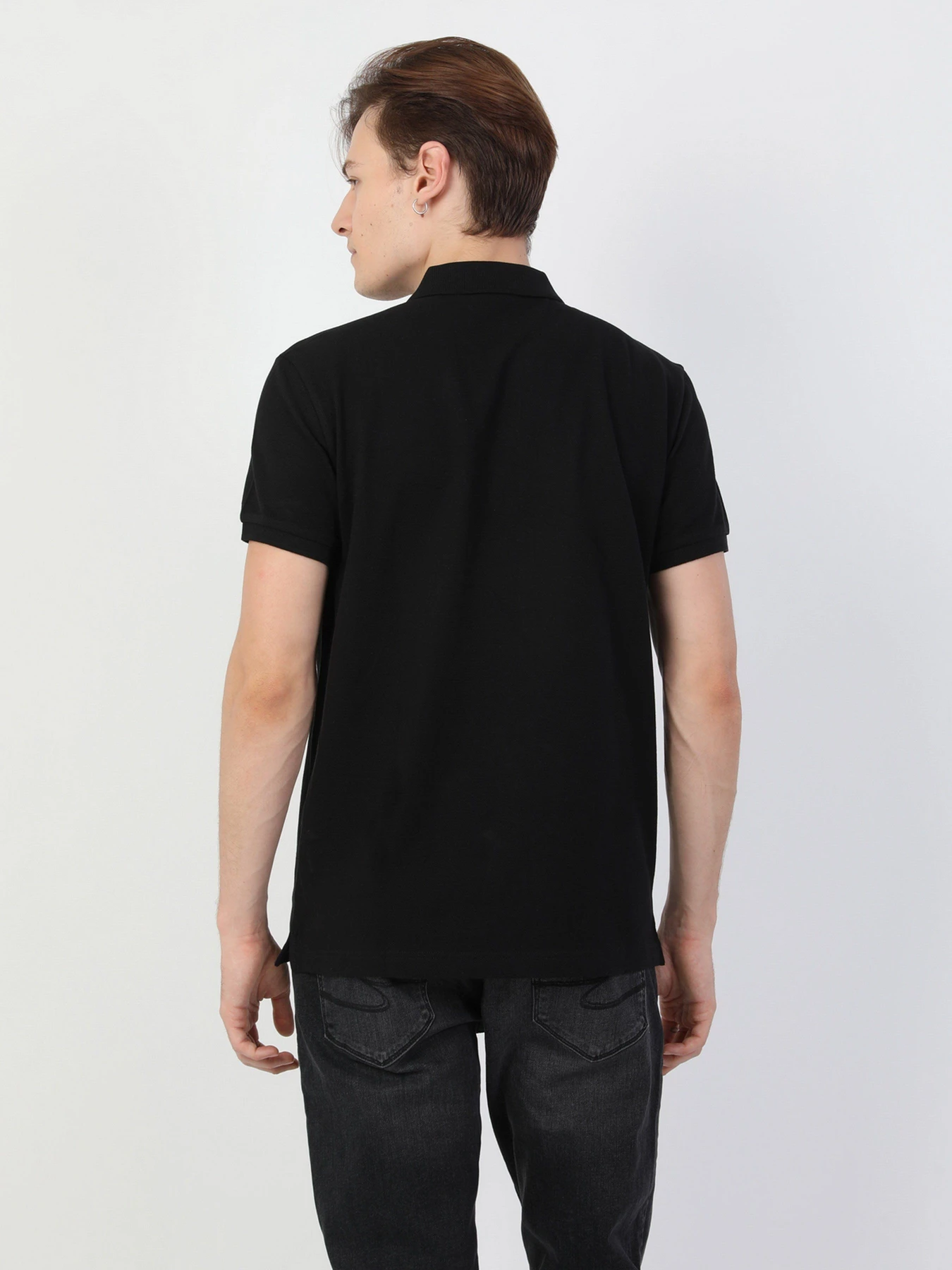 Футболки и поло Colin’s модель CLTKTTSHM0766200BLK Футболки и поло Colin’s модель CLTKTTSHM0766200BLK Фото