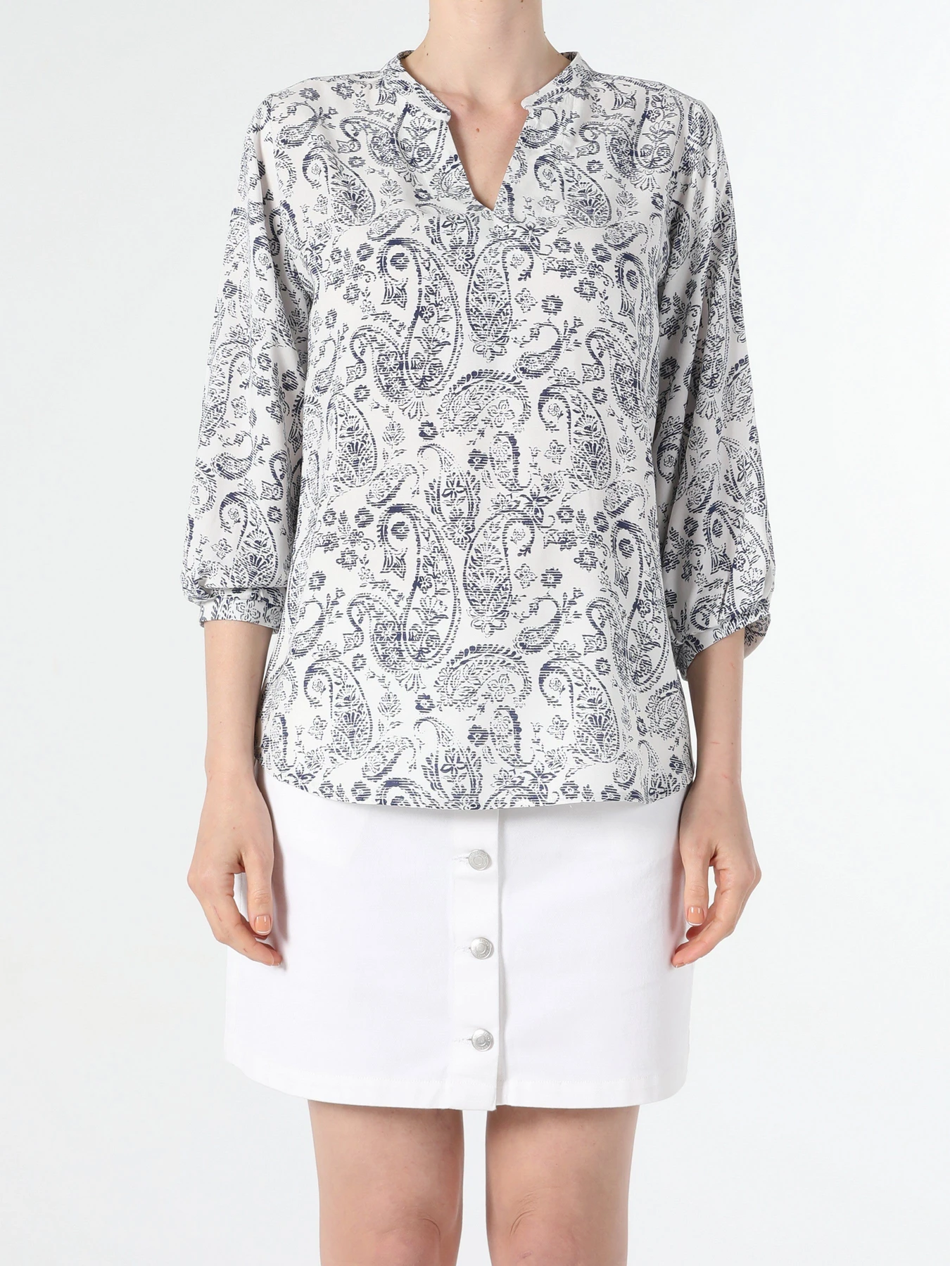 Сорочки Colin’s модель CL1056428OFW Сорочки Colin’s модель CL1056428OFW Фото