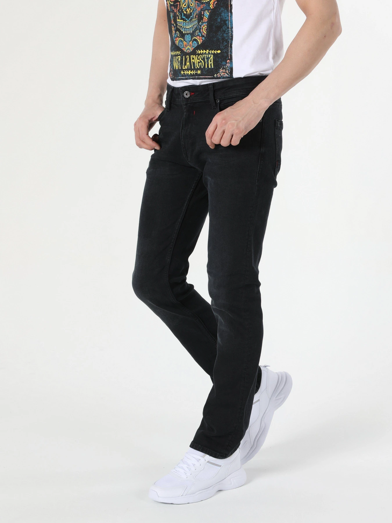 Джинсы Colin’s модель CL1054527DN05898 Джинсы Colin’s модель CL1054527DN05898 Фото