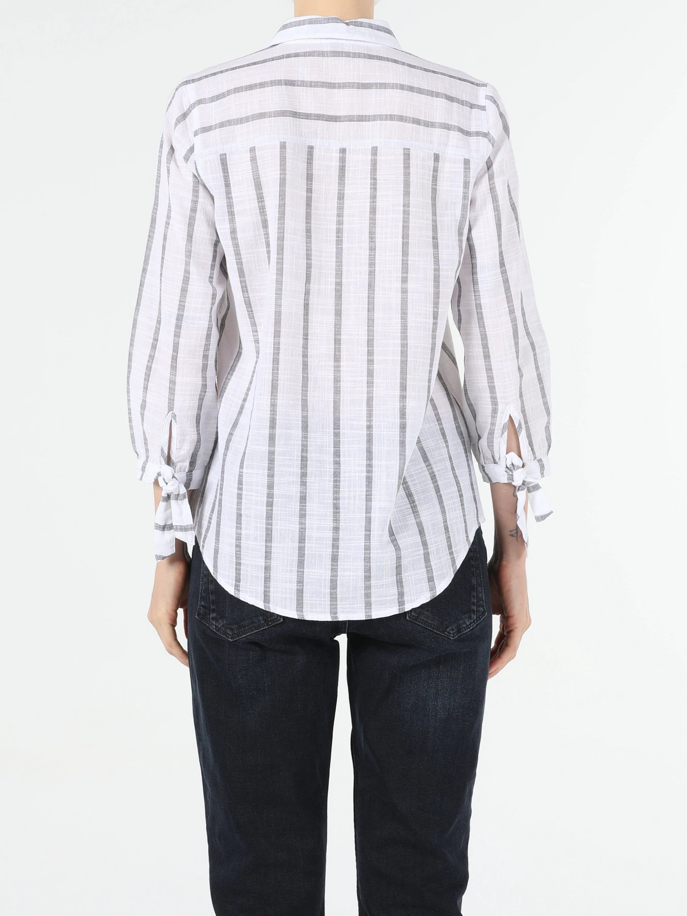 Сорочки Colin’s модель CL1054440WHT Сорочки Colin’s модель CL1054440WHT Фото