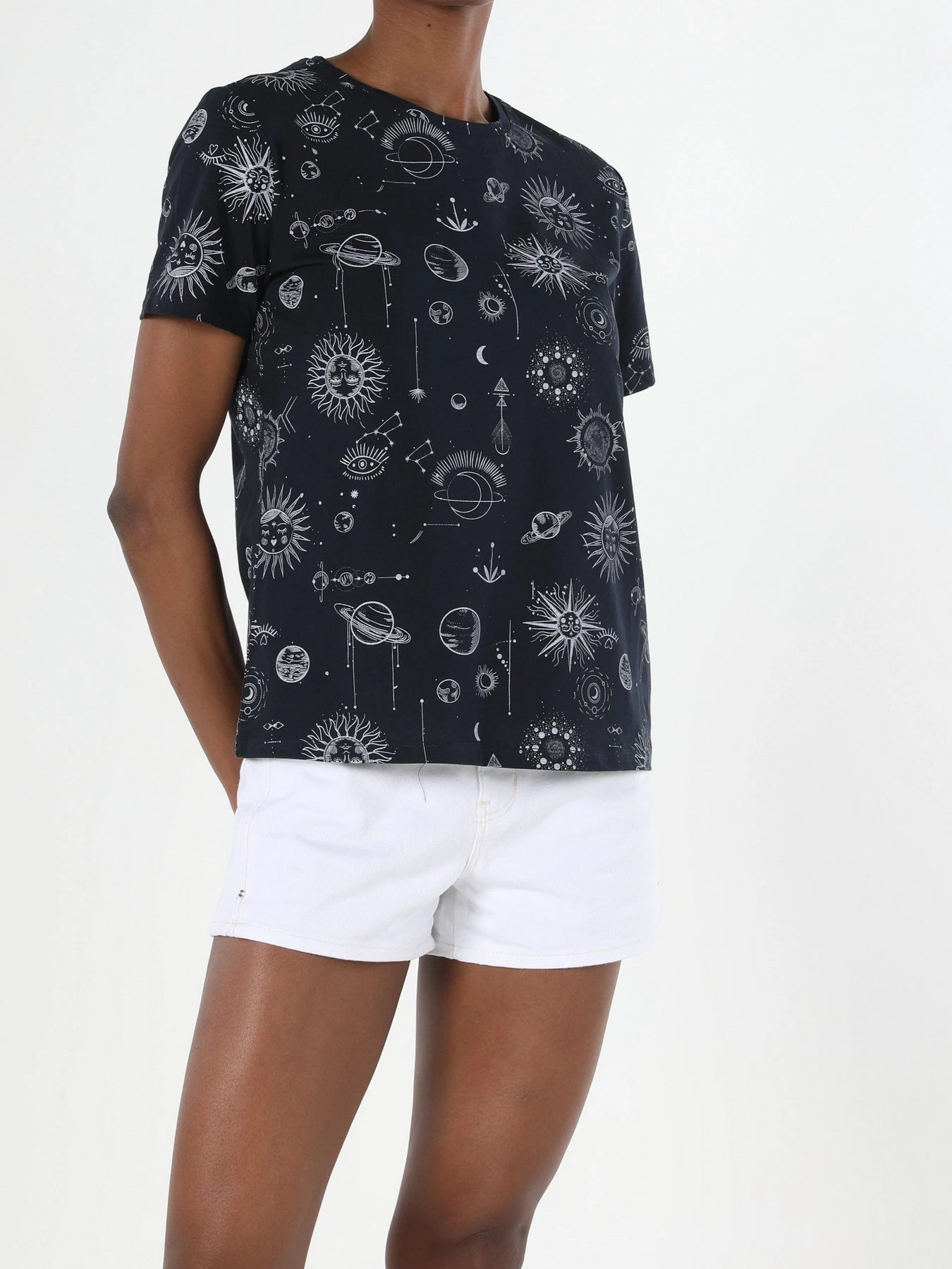 Футболки и поло Colin’s модель CL1054078BLK Футболки и поло Colin’s модель CL1054078BLK Фото