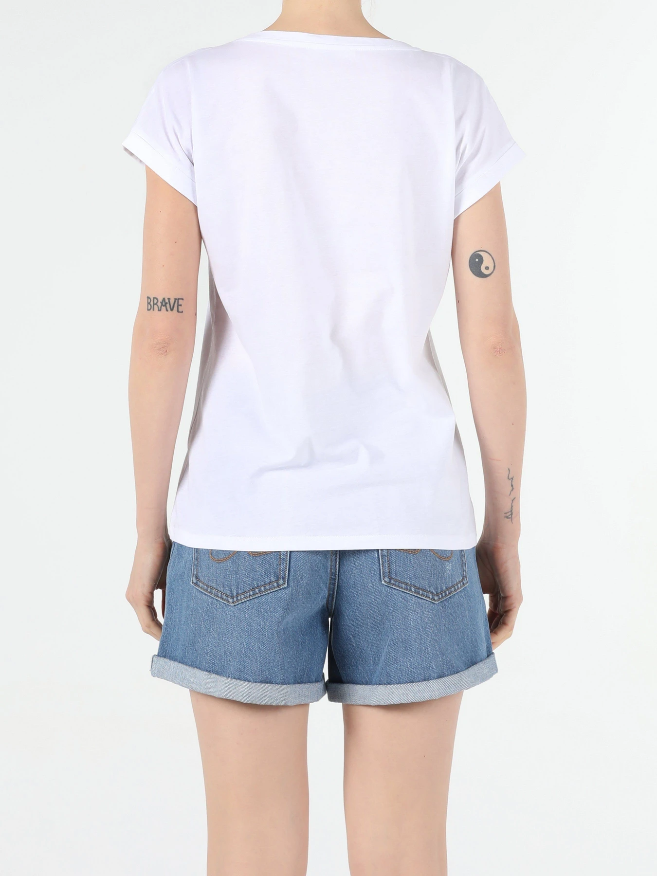 Футболки и поло Colin’s модель CL1054278WHT Футболки и поло Colin’s модель CL1054278WHT Фото