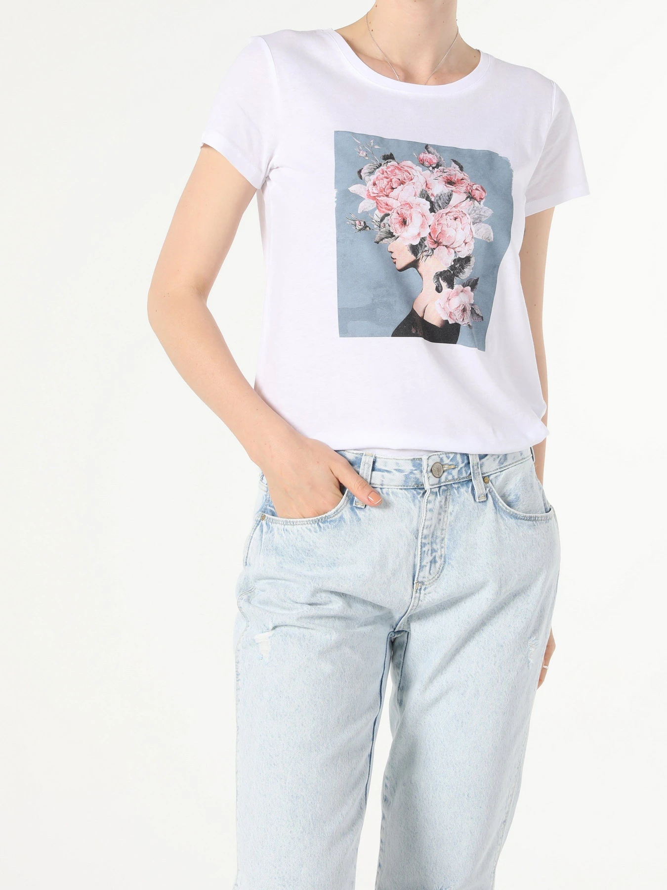 Футболки и поло Colin’s модель CL1056390WHT Футболки и поло Colin’s модель CL1056390WHT Фото