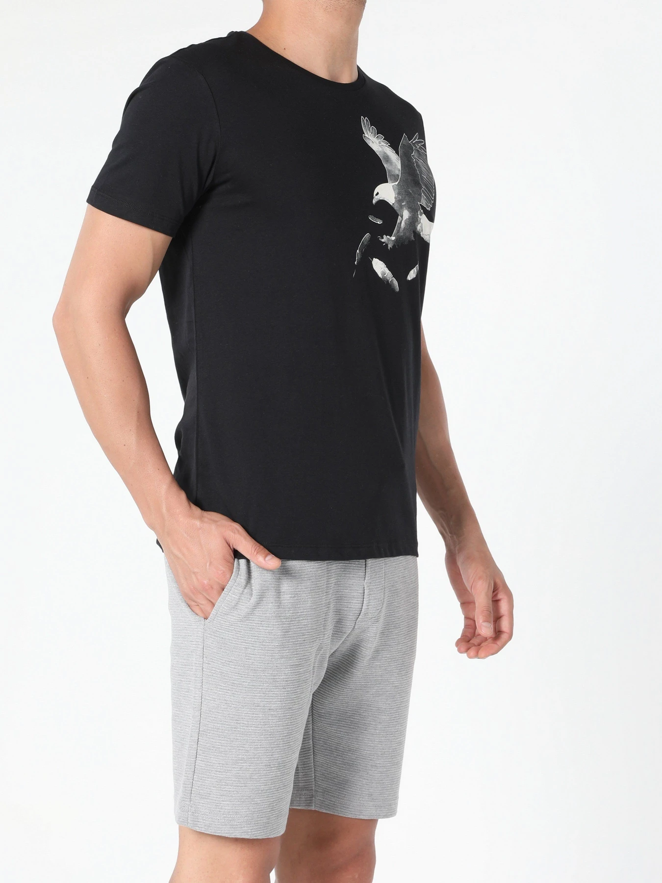 Футболки и поло Colin’s модель CL1056444BLK Футболки и поло Colin’s модель CL1056444BLK Фото