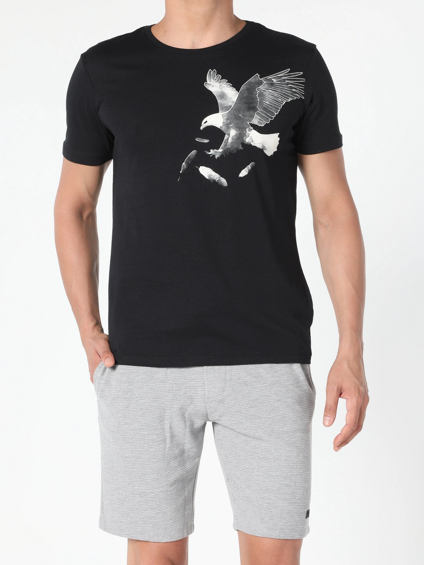 Футболки и поло Colin’s модель CL1056444BLK Футболки и поло Colin’s модель CL1056444BLK Фото