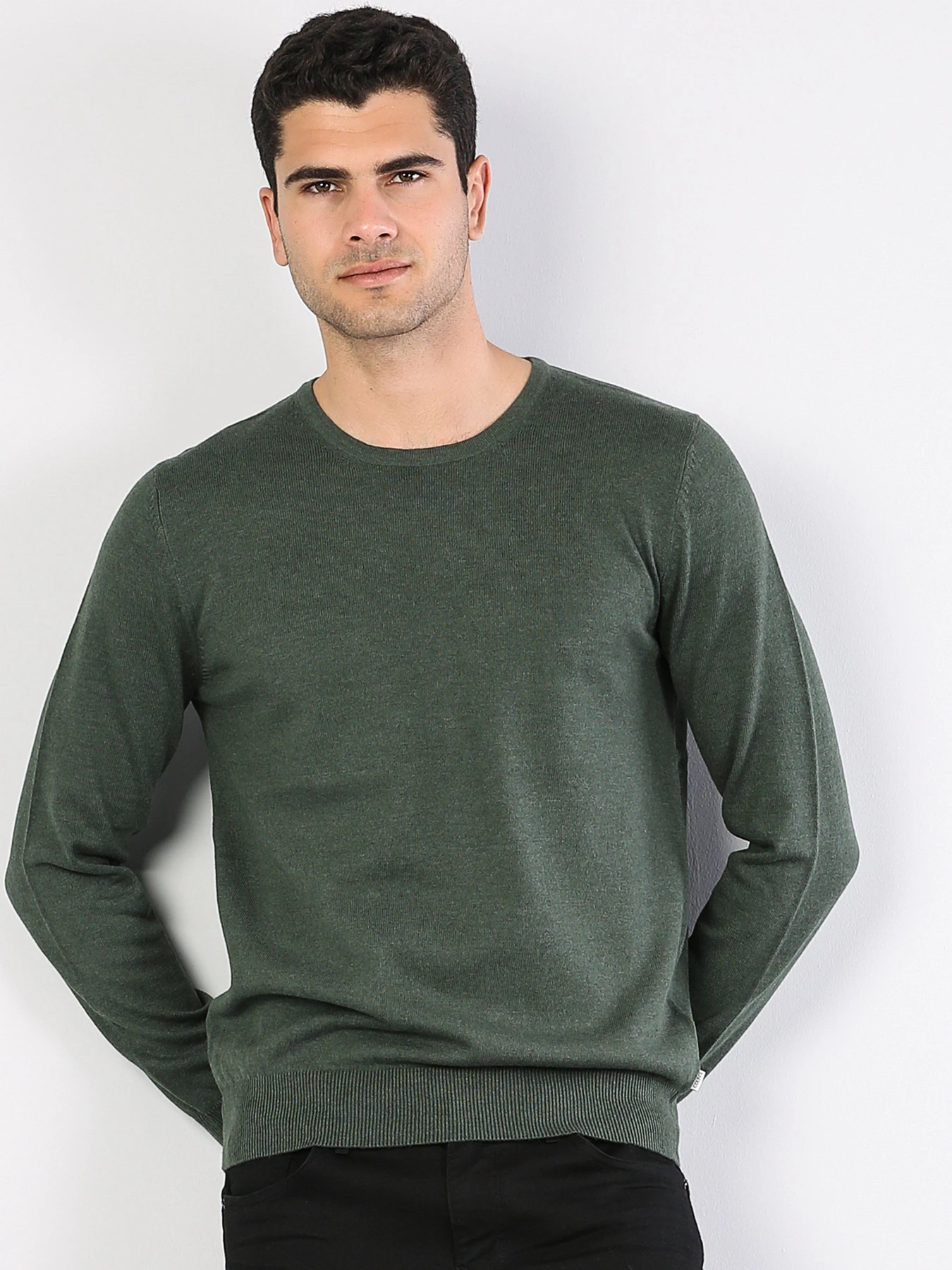 Свитры и кардиганы Colin’s модель CL1023186GRM Свитры и кардиганы Colin’s модель CL1023186GRM Фото
