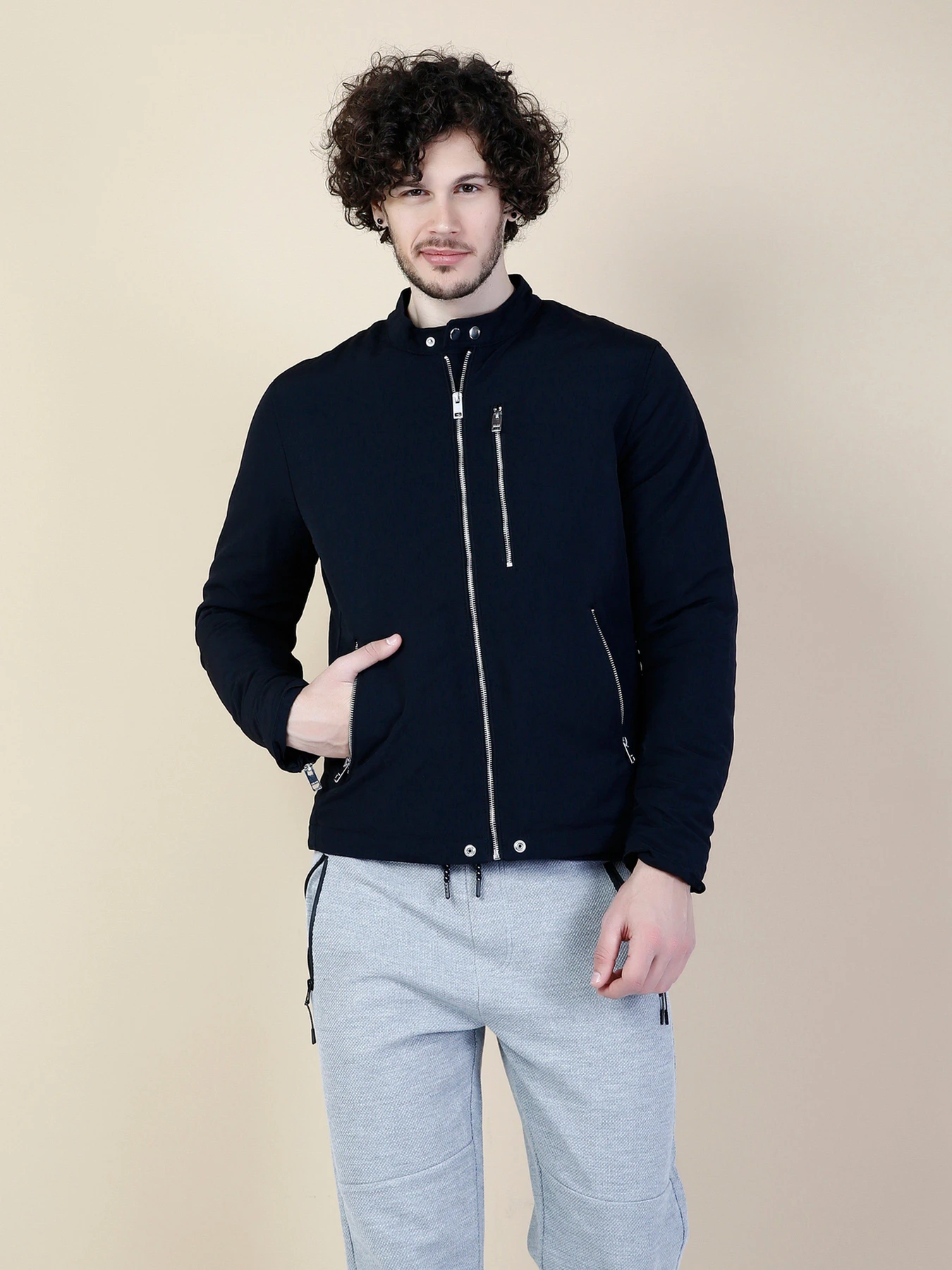 Куртки и дубленки Colin’s модель CL1032458BLK Куртки и дубленки Colin’s модель CL1032458BLK Фото