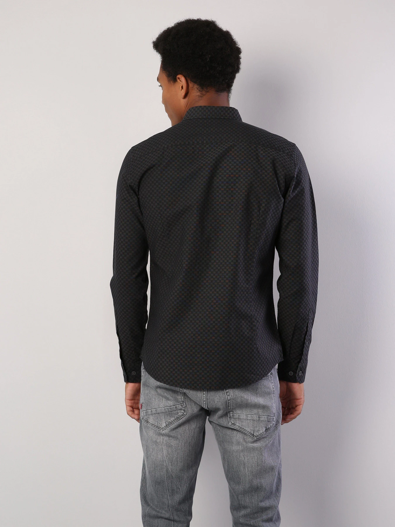 Рубашки Colin’s модель CL1036283BLK Рубашки Colin’s модель CL1036283BLK Фото