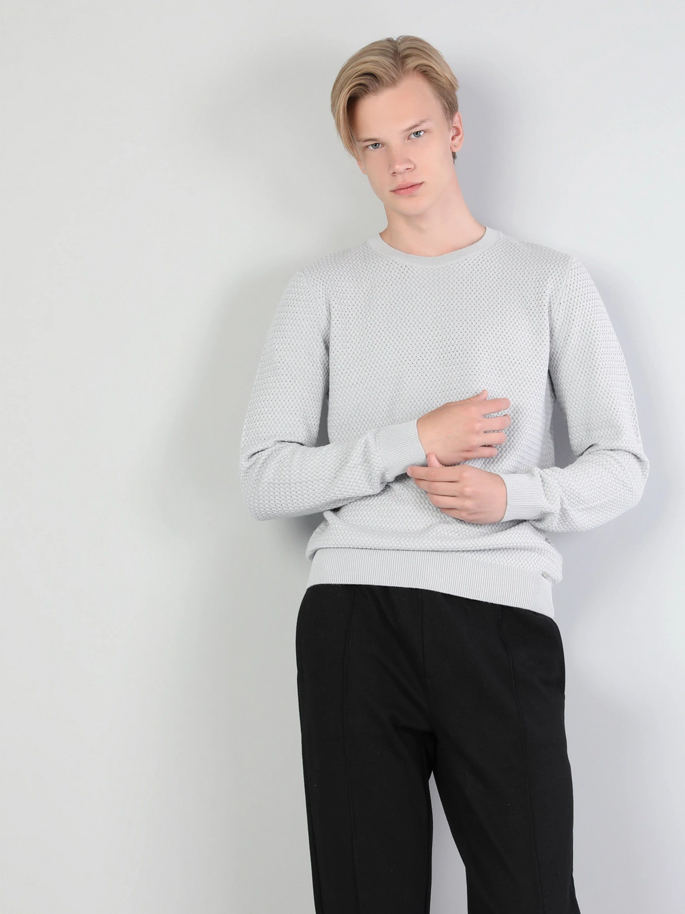 Свитры и кардиганы Colin’s модель CL1044261LGR Свитры и кардиганы Colin’s модель CL1044261LGR Фото