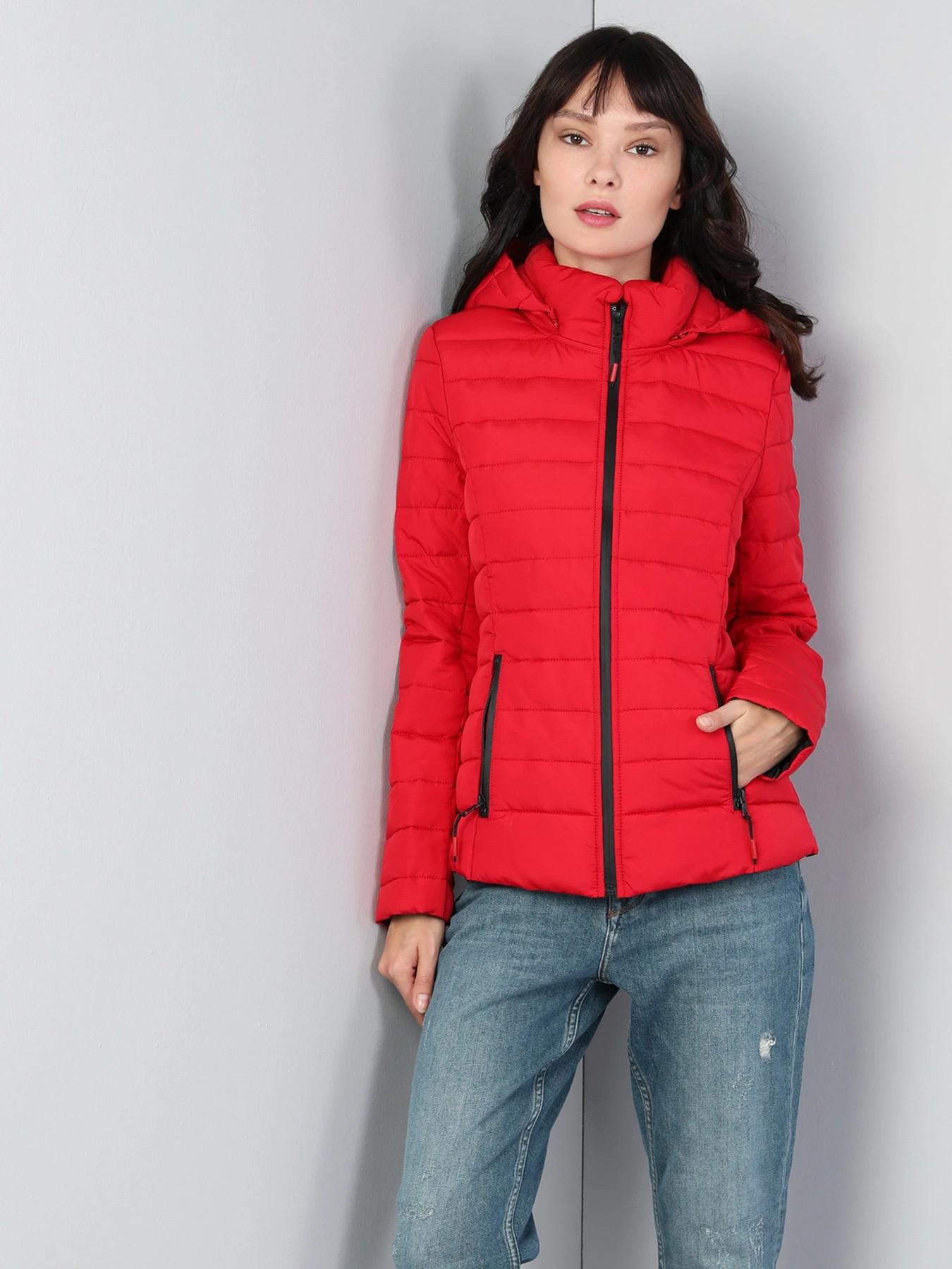 Куртки и дубленки Colin’s модель CL1044300RED Фото