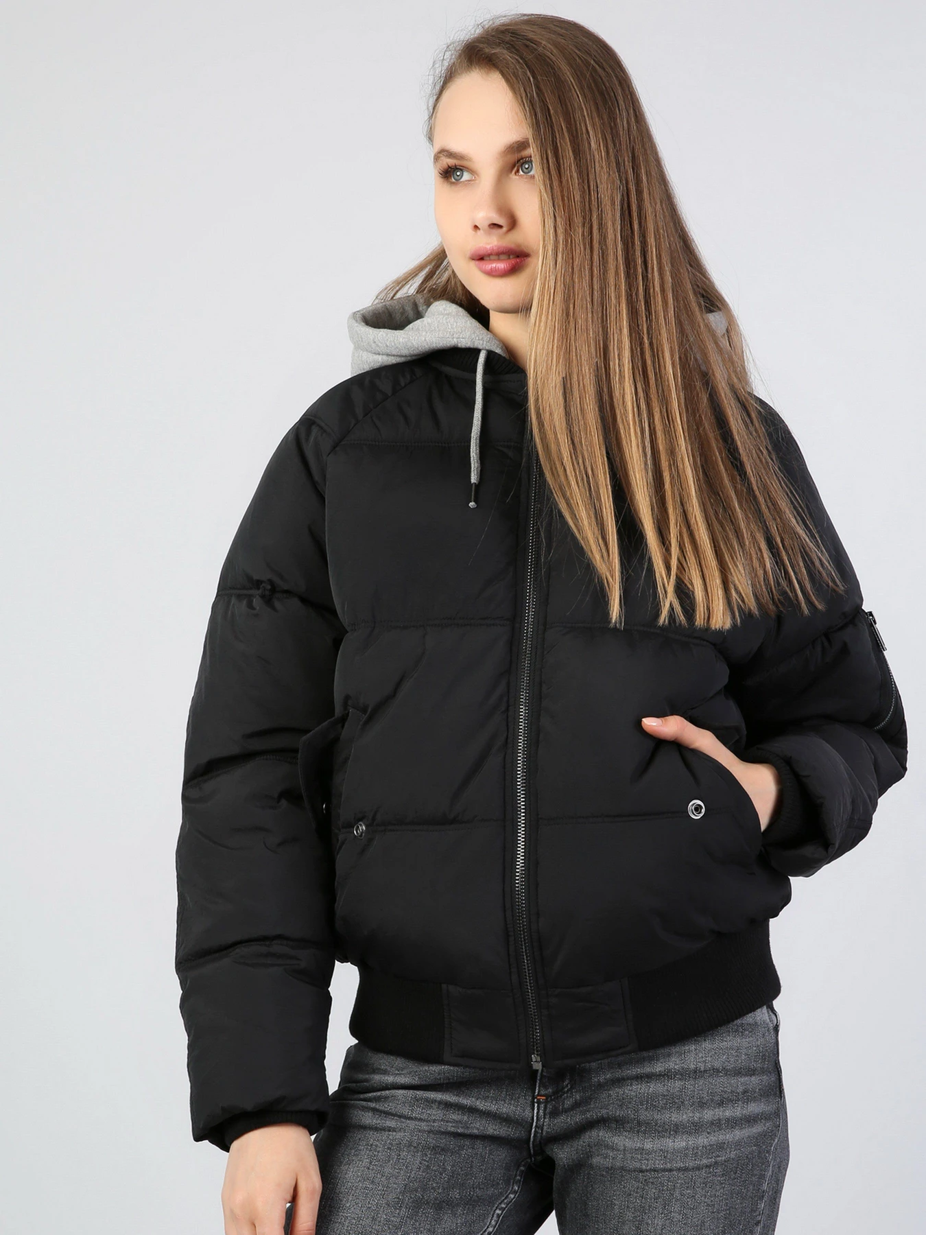 Куртки и дубленки Colin’s модель CL1045314BLK Куртки и дубленки Colin’s модель CL1045314BLK Фото