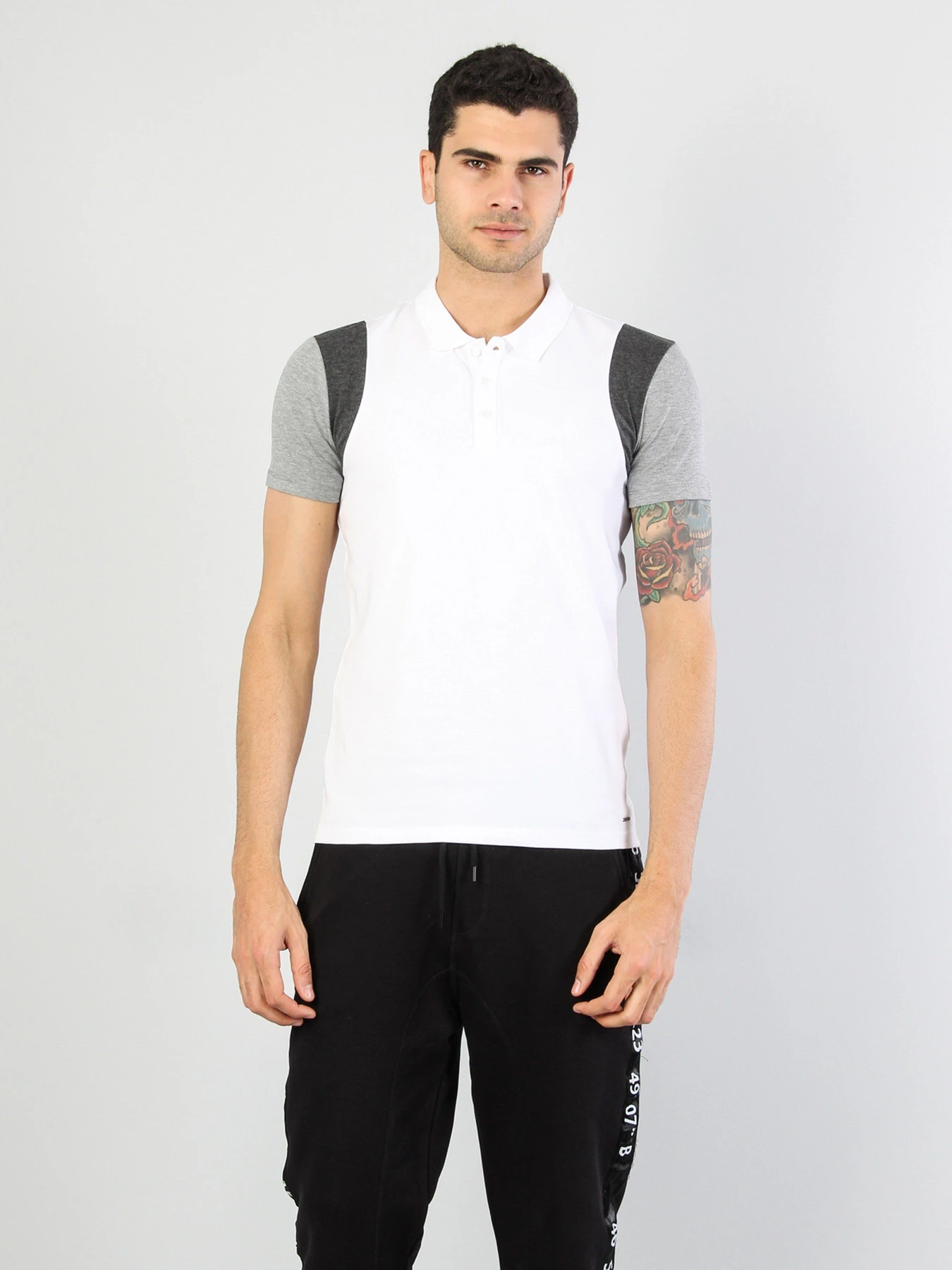 Футболки и поло Colin’s модель CL1032553WHT Футболки и поло Colin’s модель CL1032553WHT Фото