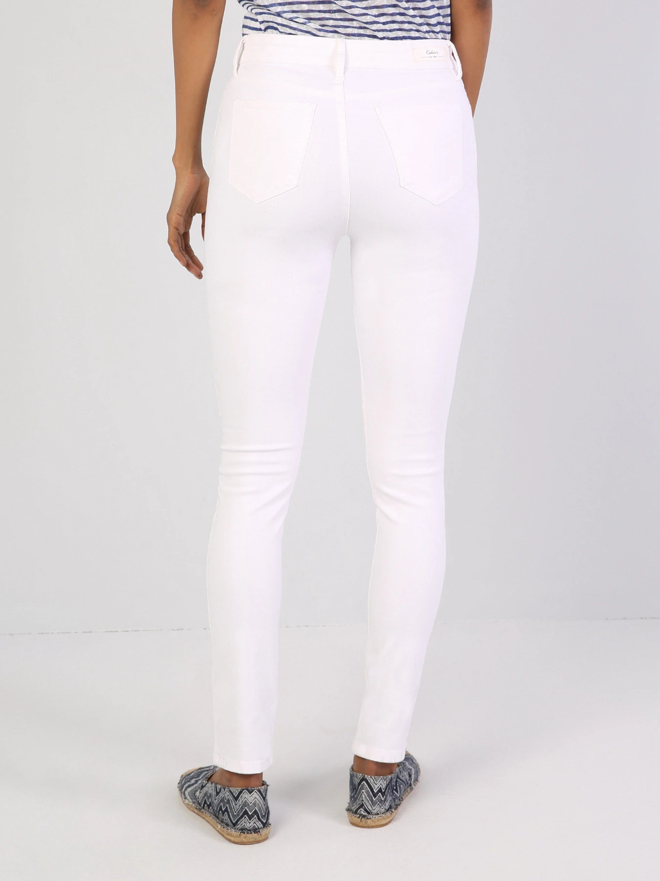 Брюки Colin’s модель CL1042606WHT Брюки Colin’s модель CL1042606WHT Фото