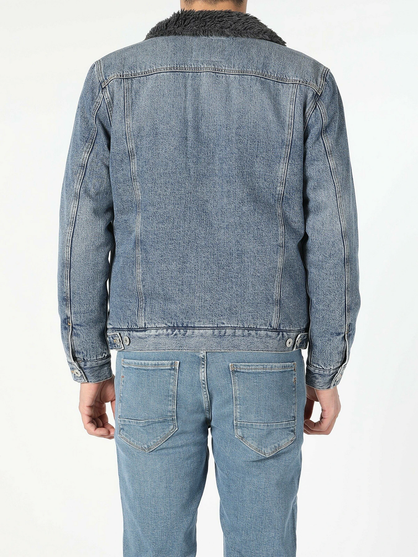 Куртки и дубленки Colin’s модель CL1055638DN40660 Куртки и дубленки Colin’s модель CL1055638DN40660 Фото