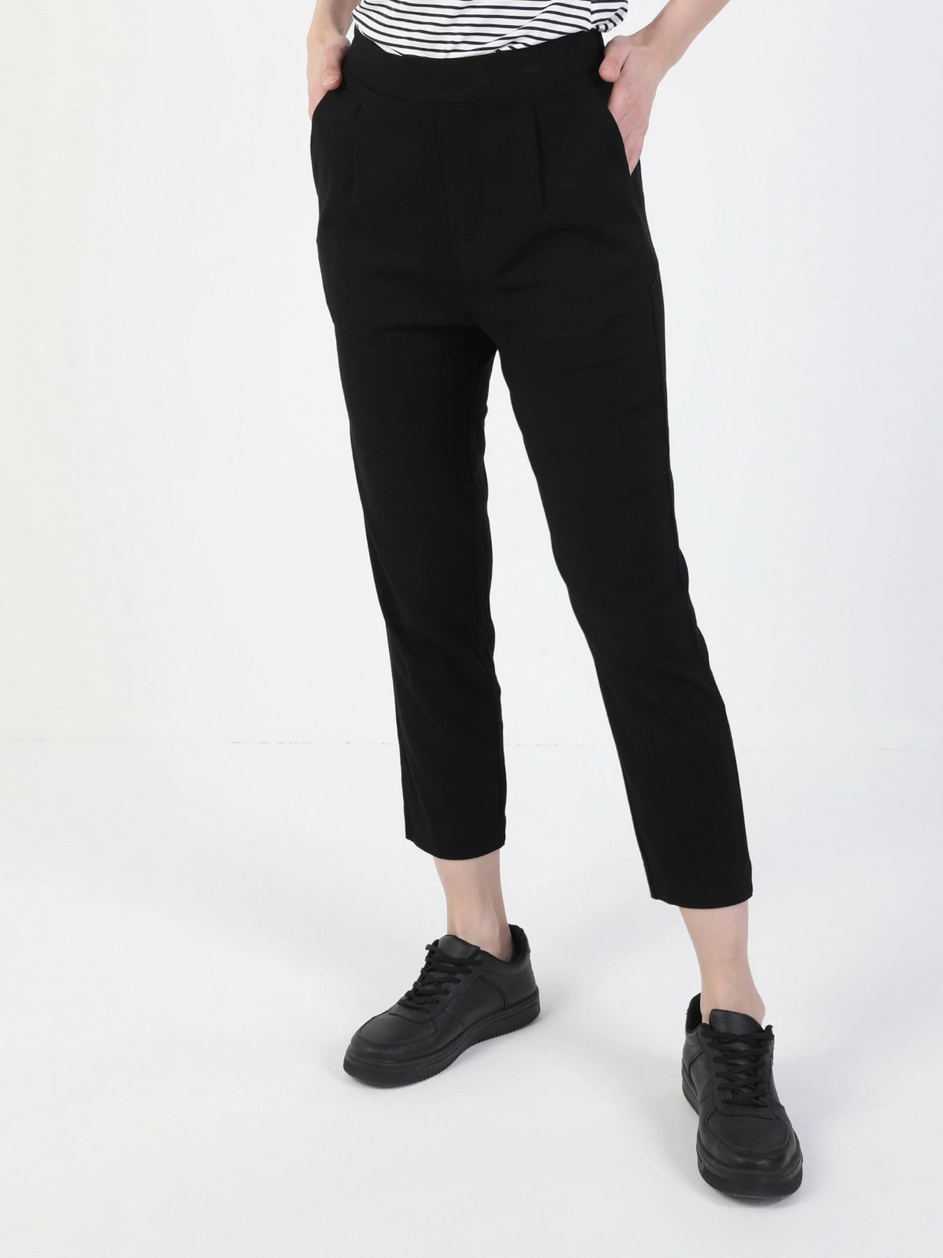 Штани Colin’s модель CL1048437BLK Штани Colin’s модель CL1048437BLK Фото
