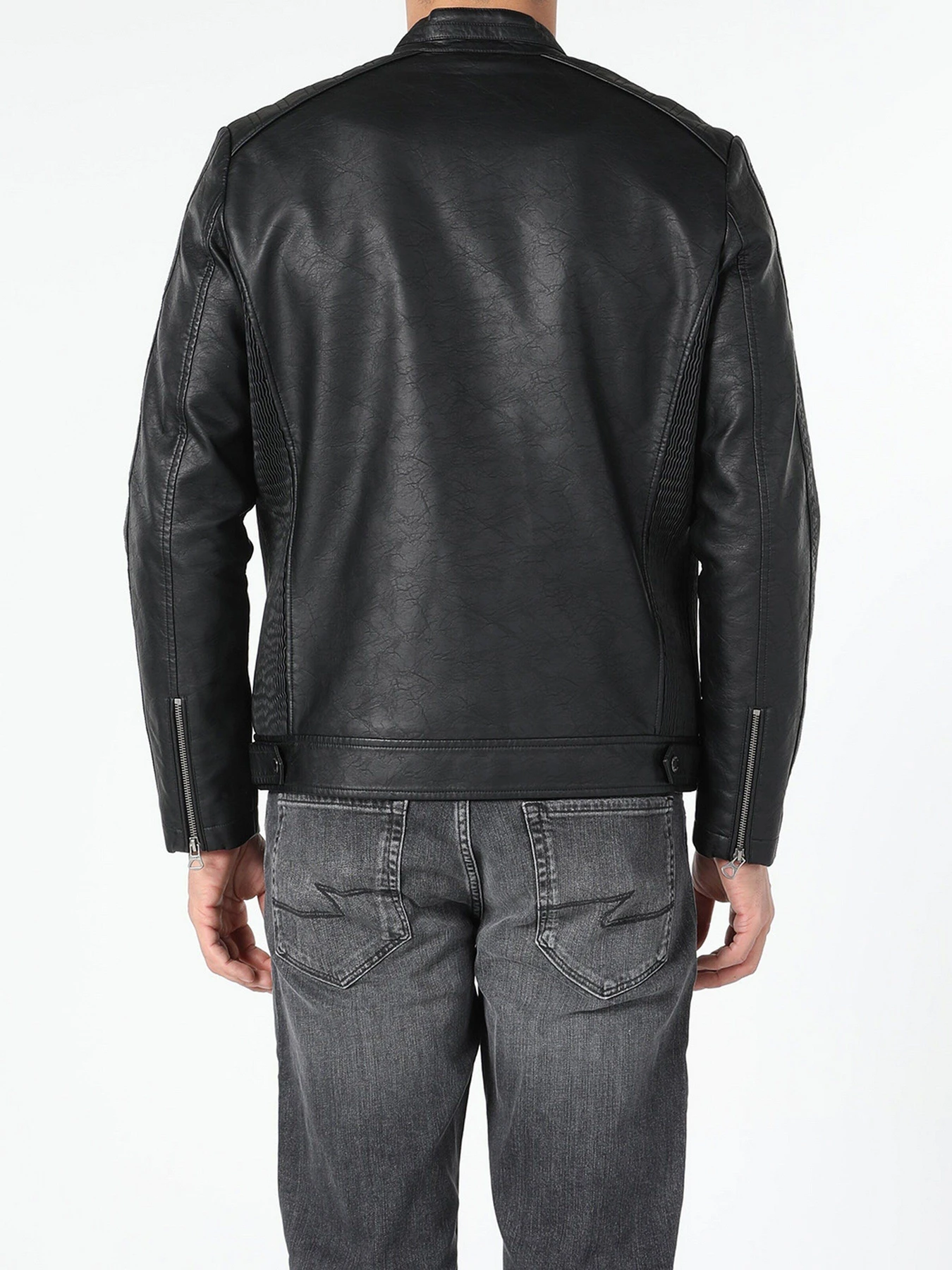 Куртки и дубленки Colin’s модель CL1052389BLK Куртки и дубленки Colin’s модель CL1052389BLK Фото