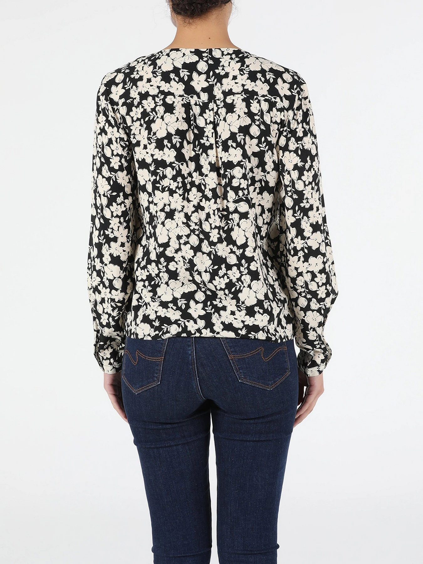 Сорочки Colin’s модель CL1052506BLK Сорочки Colin’s модель CL1052506BLK Фото