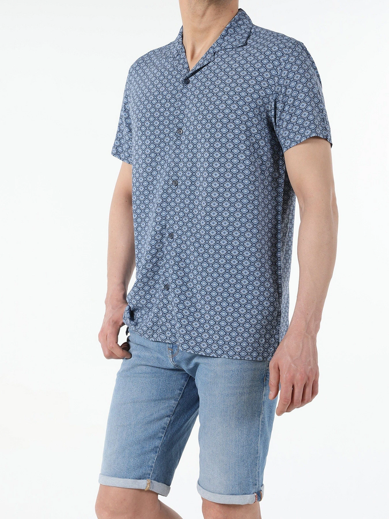 Рубашки Colin’s модель CL1053956BLU Рубашки Colin’s модель CL1053956BLU Фото