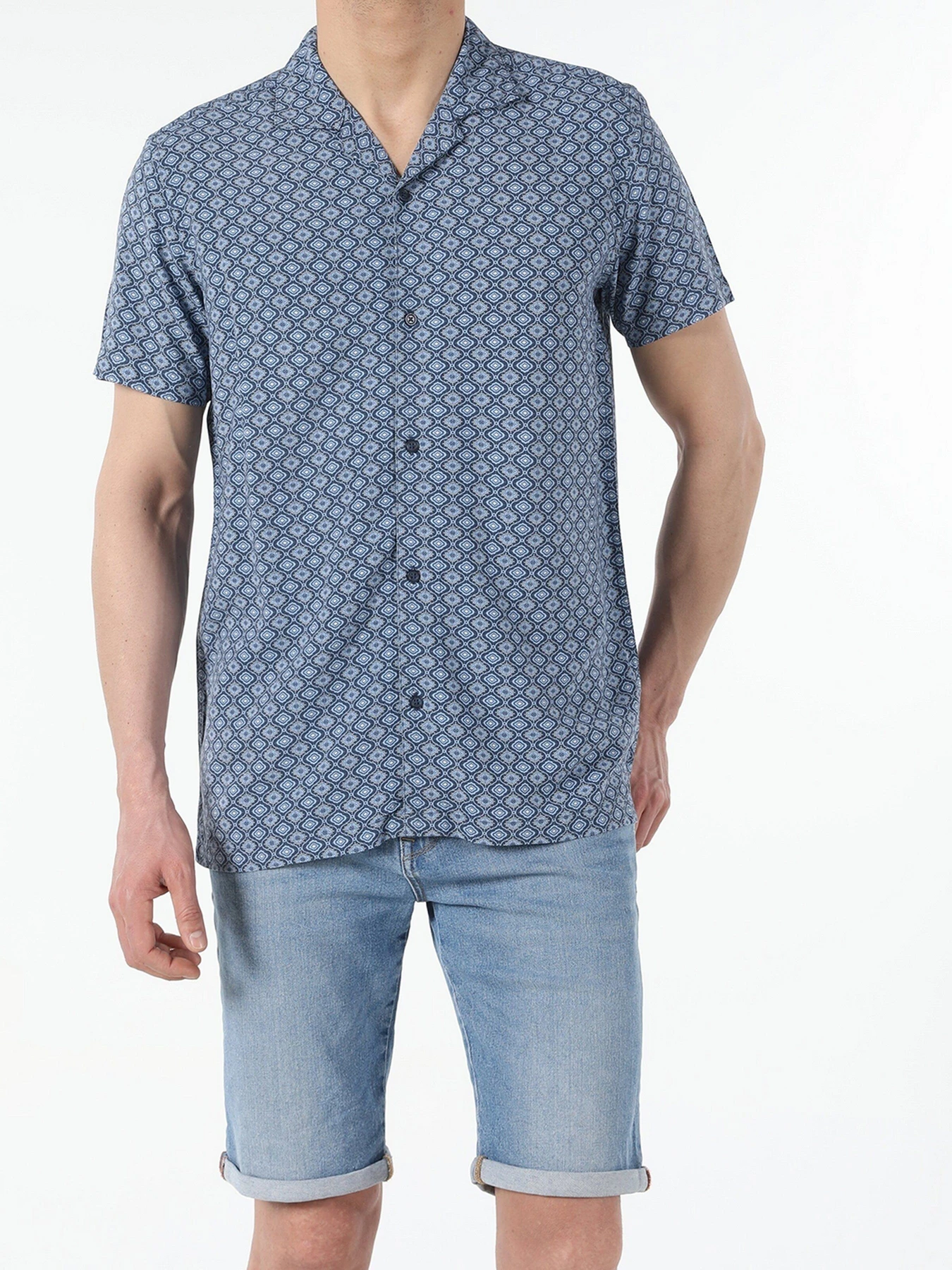 Рубашки Colin’s модель CL1053956BLU Рубашки Colin’s модель CL1053956BLU Фото
