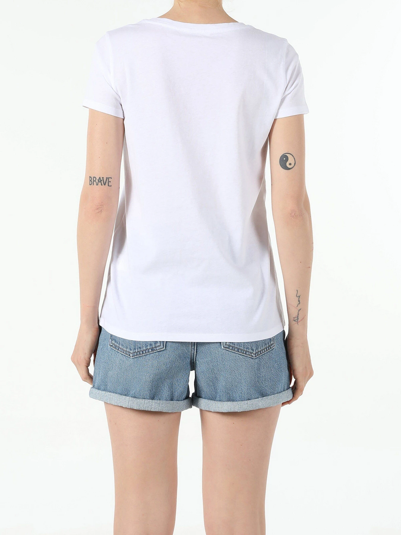 Футболки і поло Colin’s модель CL1054081WHT Футболки і поло Colin’s модель CL1054081WHT Фото