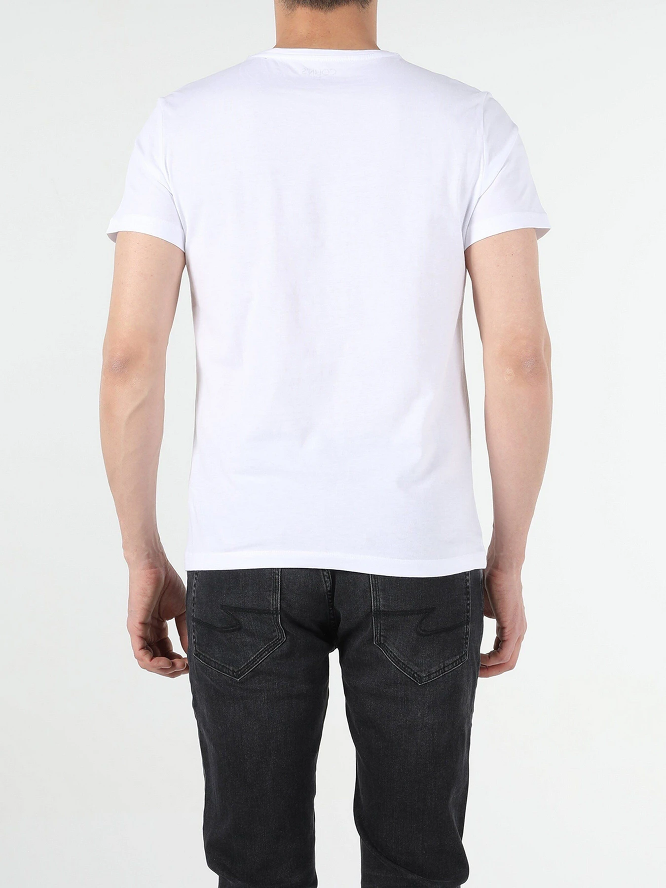 Футболки и поло Colin’s модель CL1054405WHT Футболки и поло Colin’s модель CL1054405WHT Фото