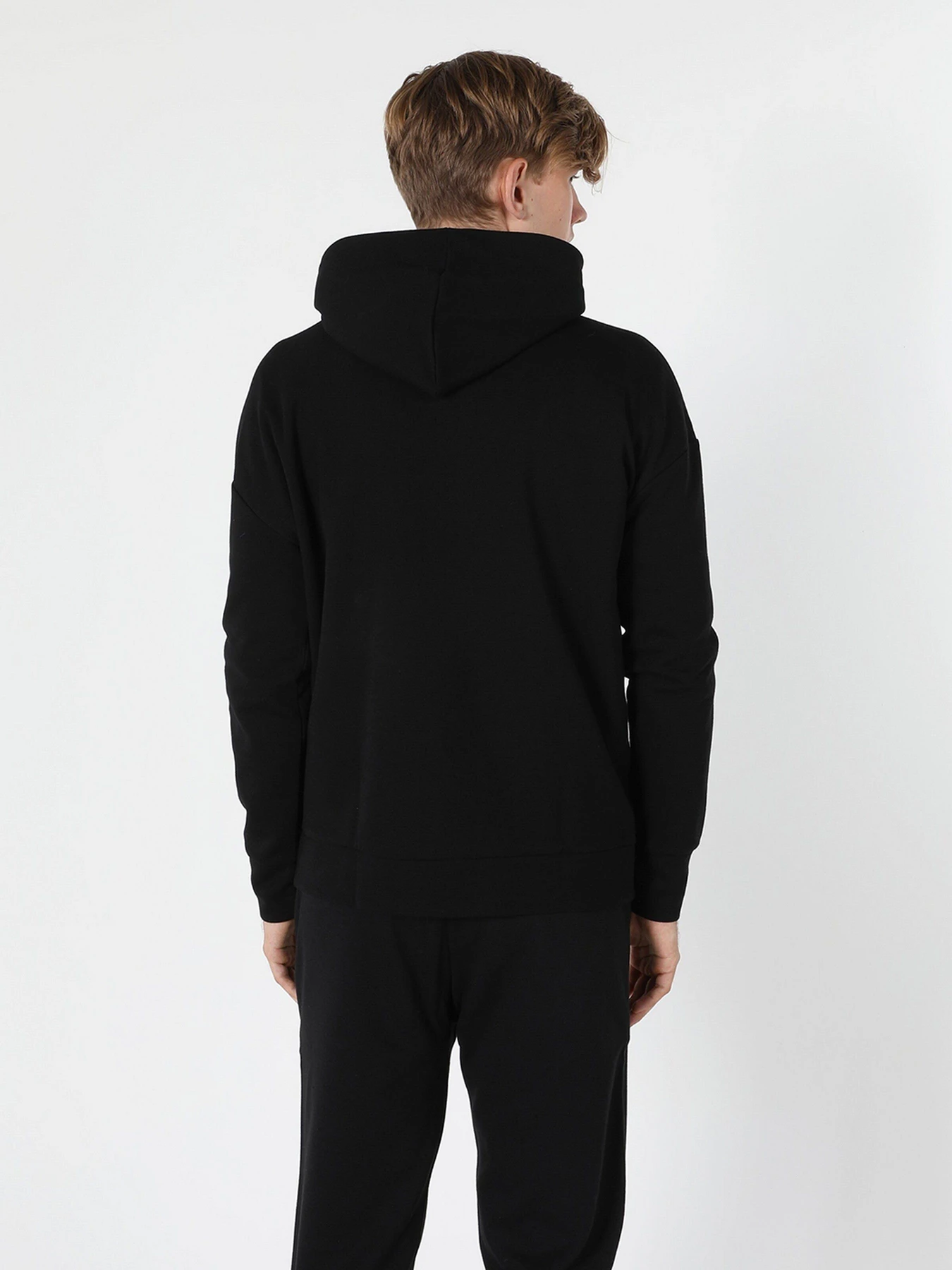 Худи и свитшоты Colin’s модель CL1054842BLK Худи и свитшоты Colin’s модель CL1054842BLK Фото