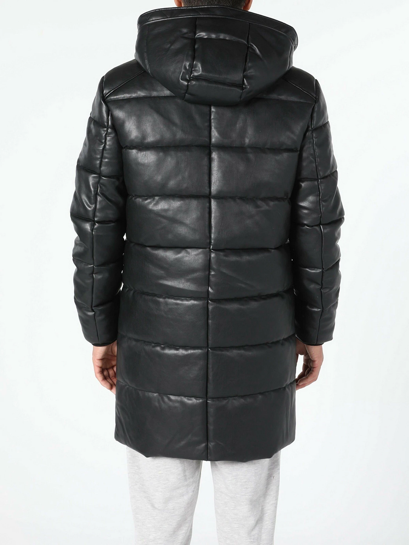 Куртки и дубленки Colin’s модель CL1055586BLK Фото