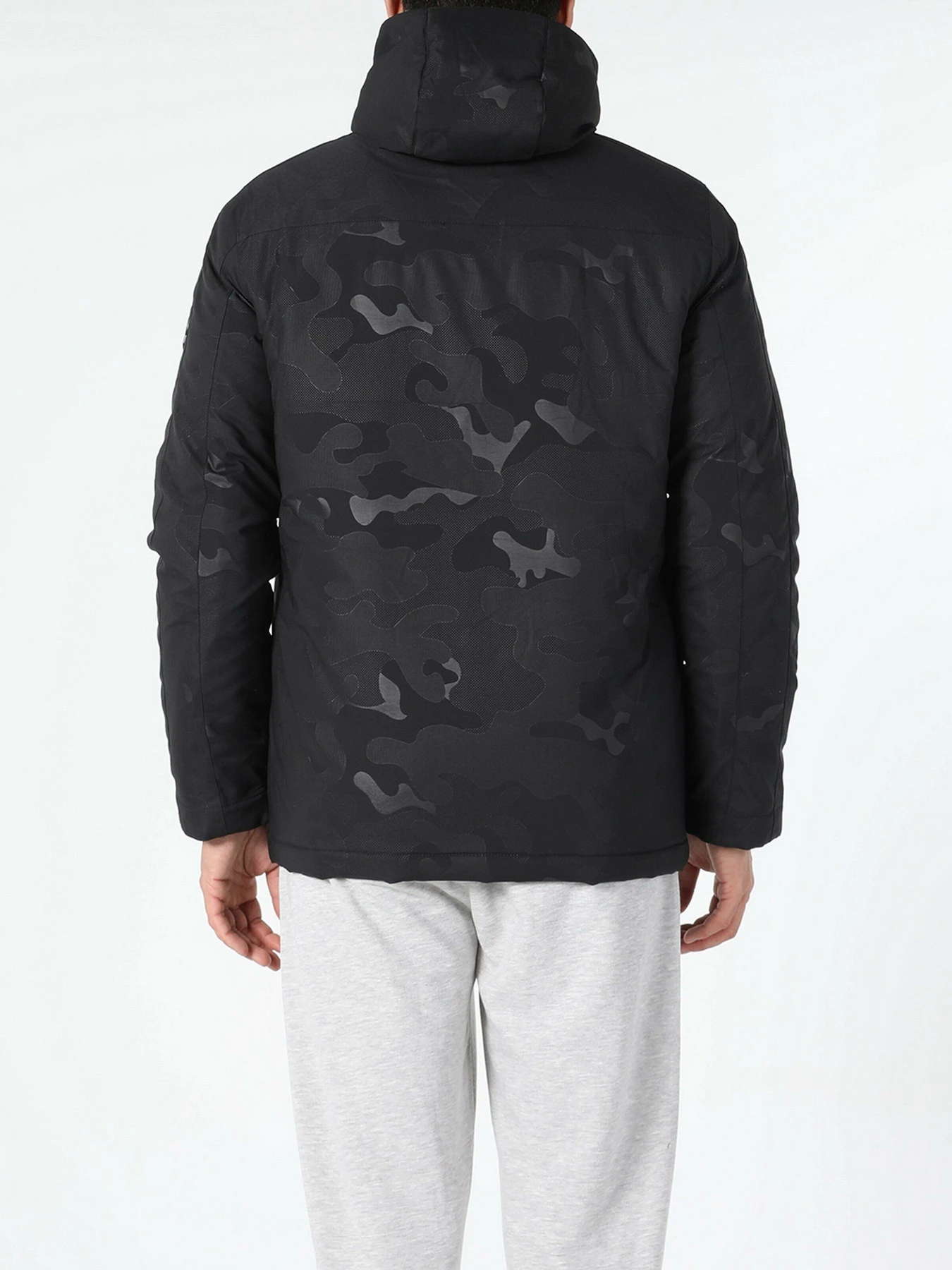 Куртки и дубленки Colin’s модель CL1055587BLK Куртки и дубленки Colin’s модель CL1055587BLK Фото