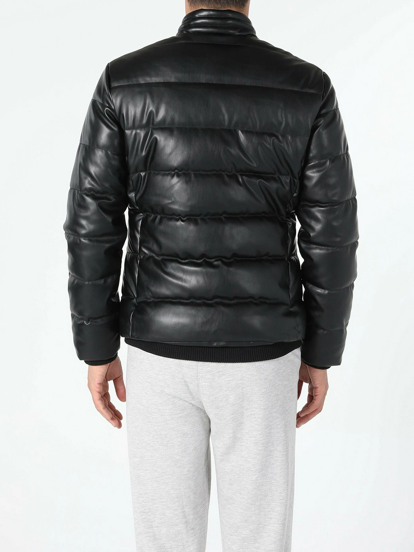 Куртки та дублянки Colin’s модель CL1055602BLK Фото