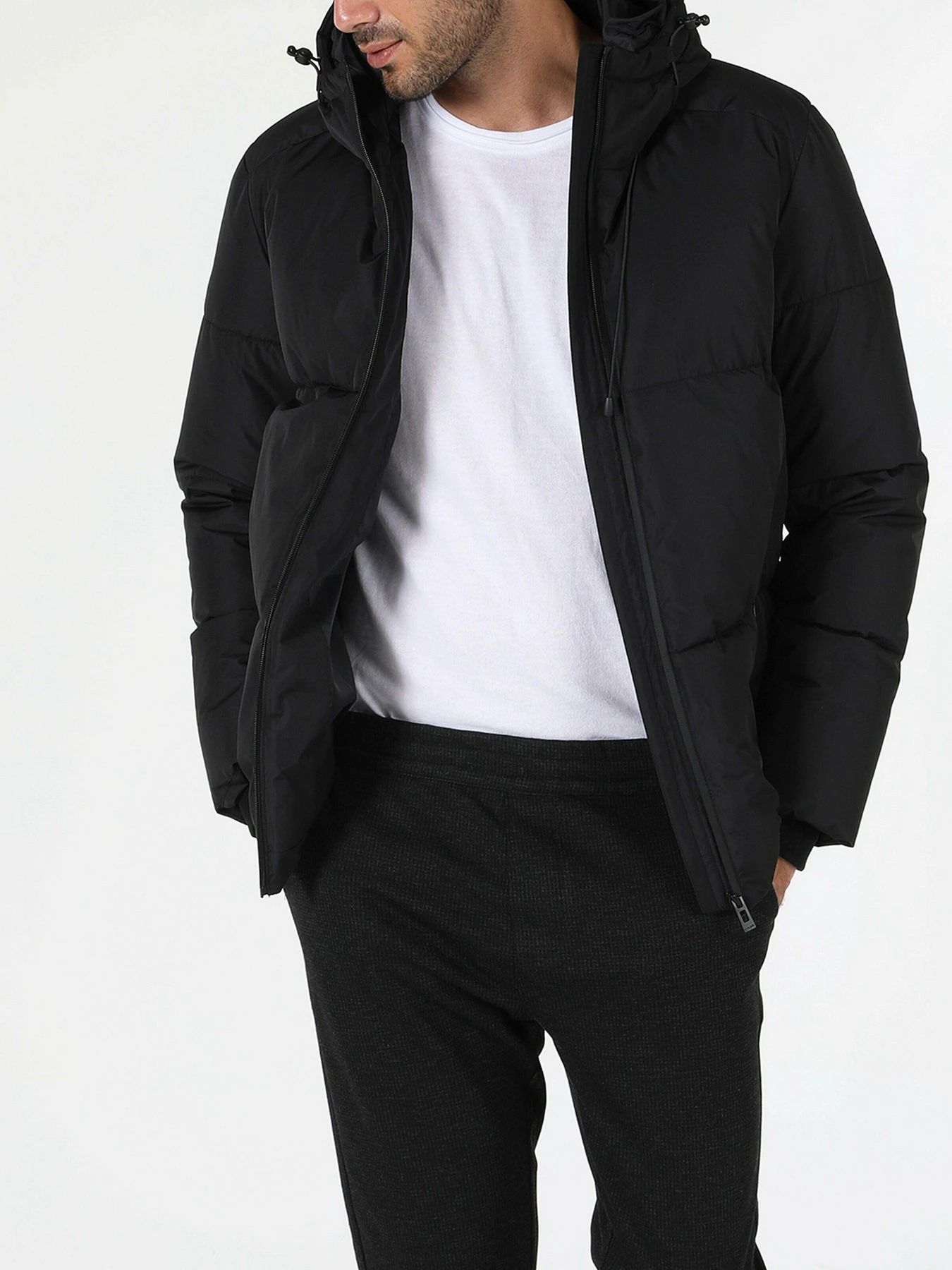 Куртки и дубленки Colin’s модель CL1055676BLK Фото