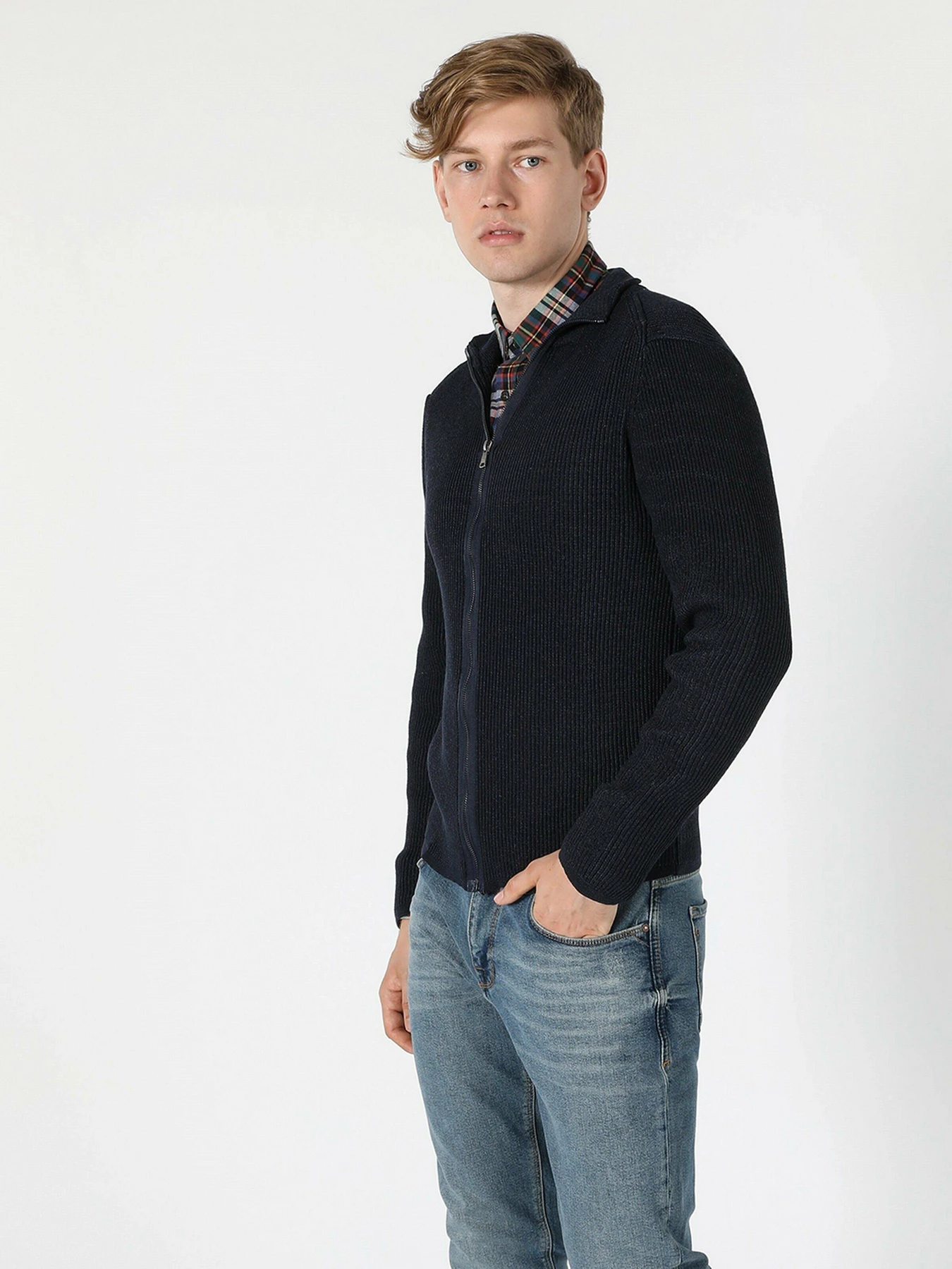 Свитры и кардиганы Colin’s модель CL1055784MNV Свитры и кардиганы Colin’s модель CL1055784MNV Фото