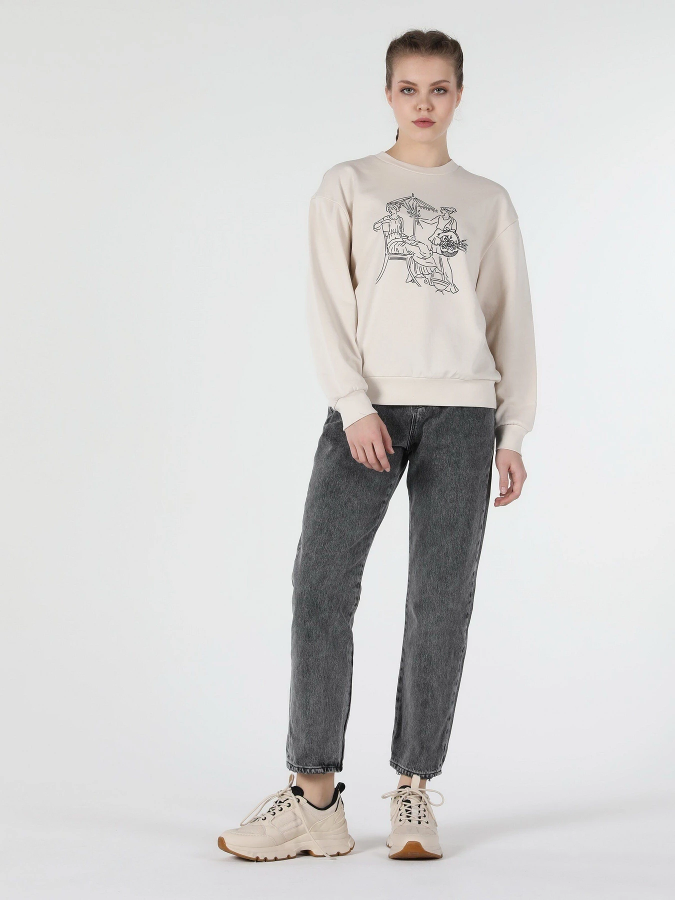 Худи и свитшоты Colin’s модель CL1057234ECR Худи и свитшоты Colin’s модель CL1057234ECR Фото